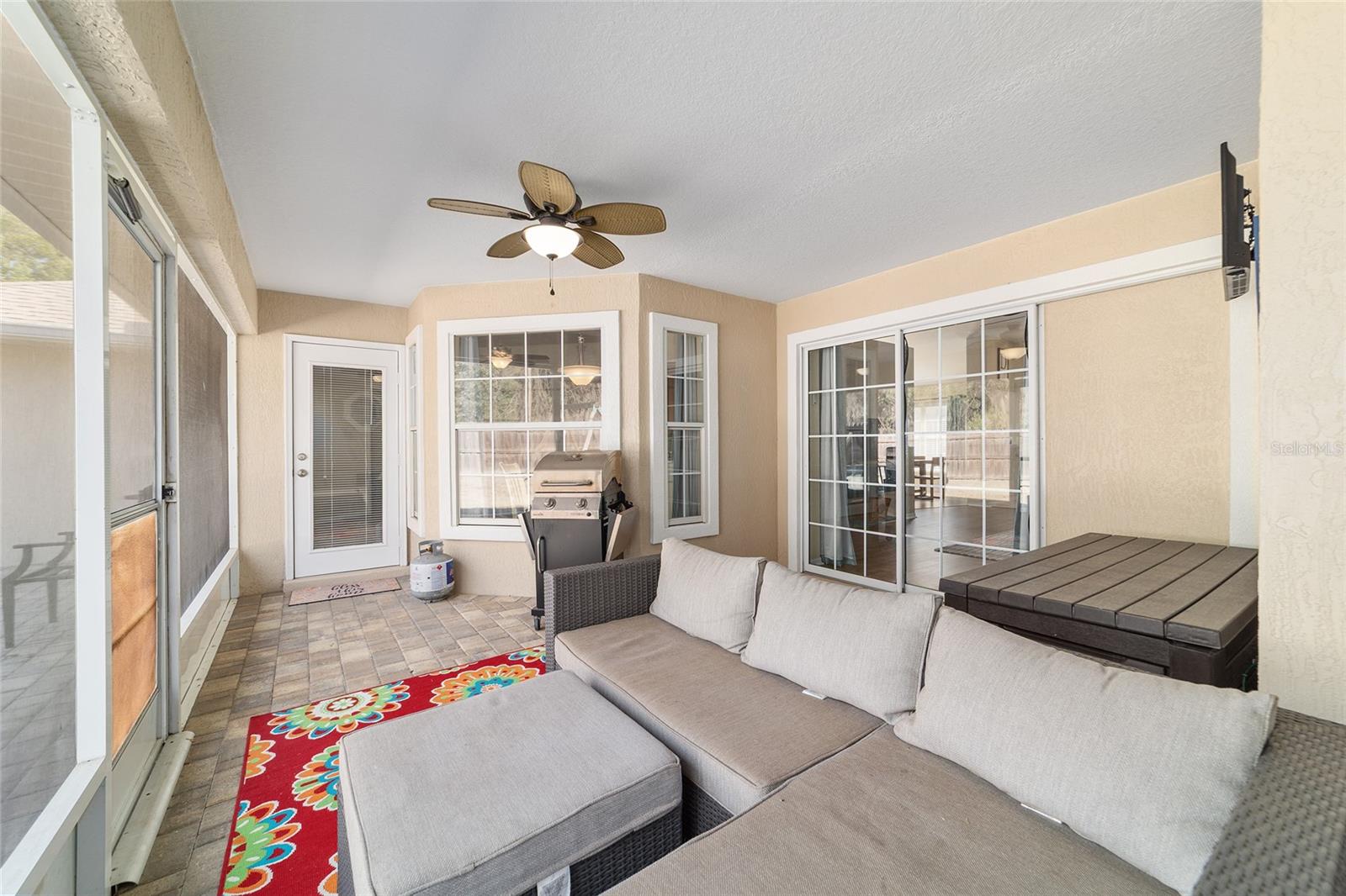 Image 25 of 30 For 2723 23rd Avenue