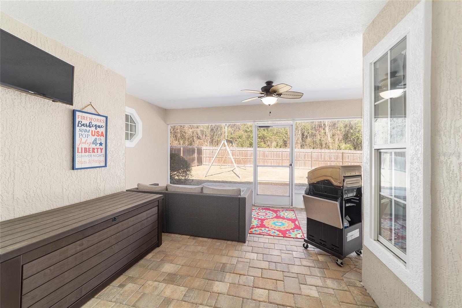 Image 26 of 30 For 2723 23rd Avenue