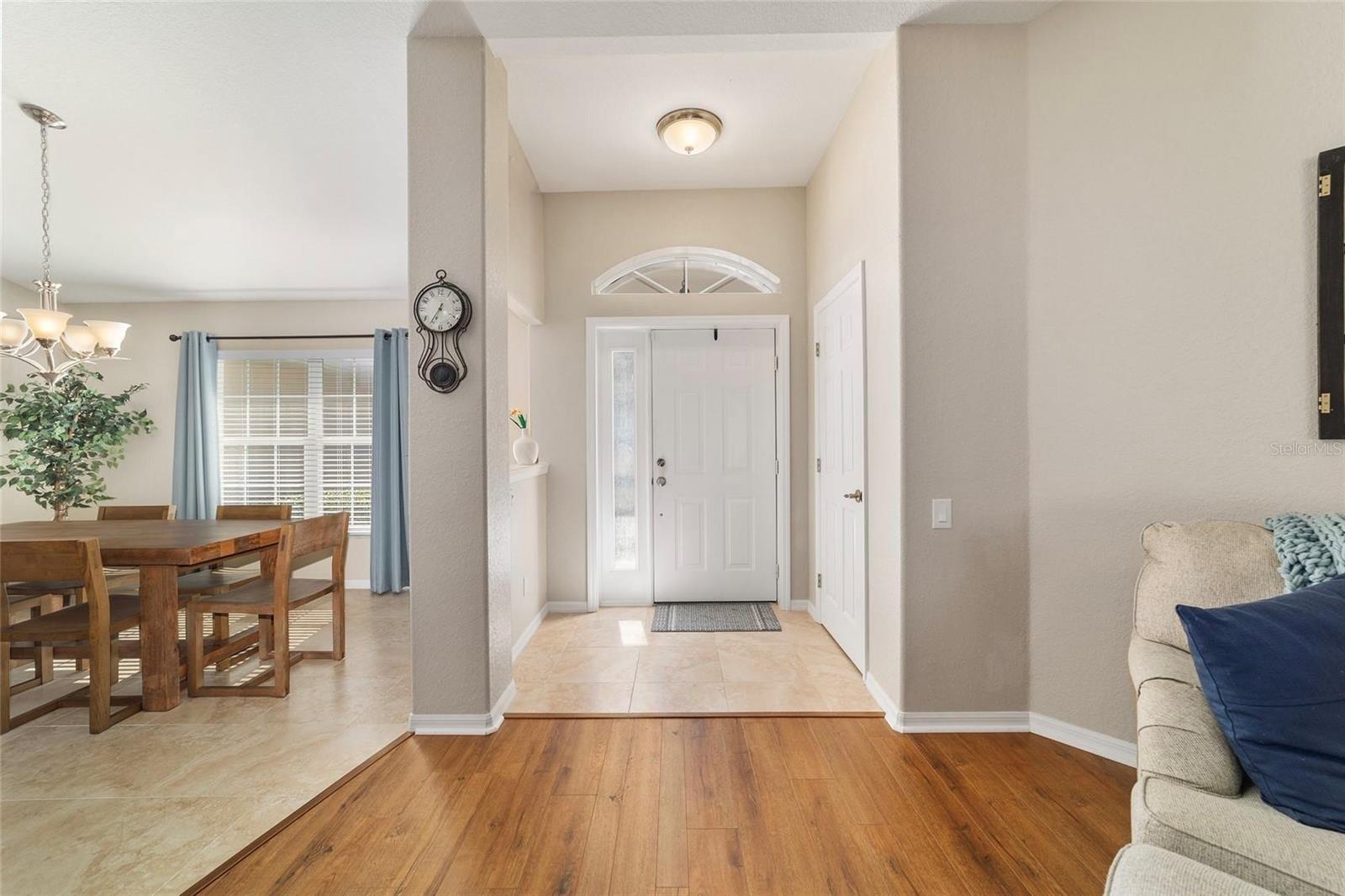 Image 4 of 30 For 2723 23rd Avenue