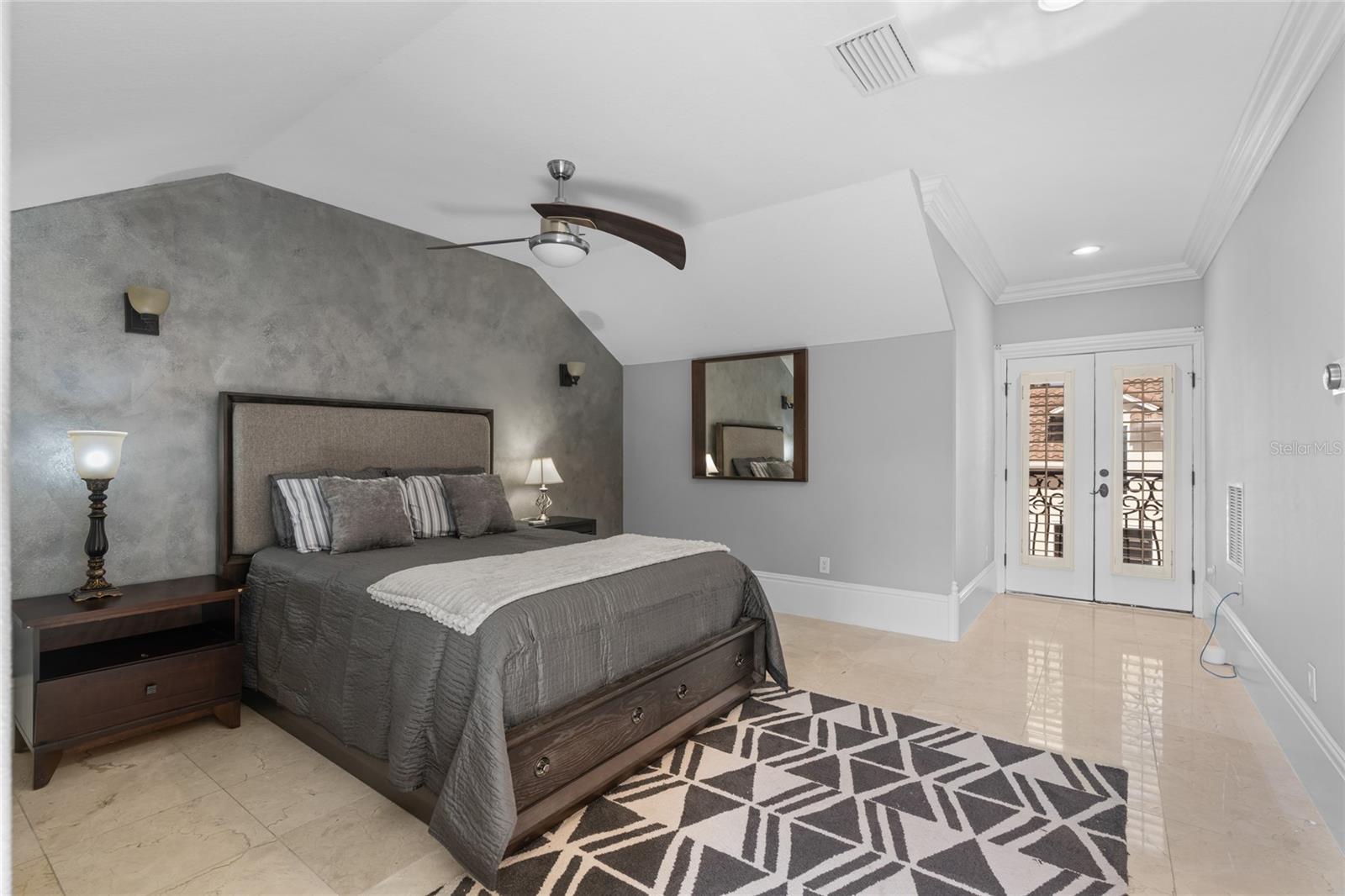 Image 20 of 100 For 3409 17th Court