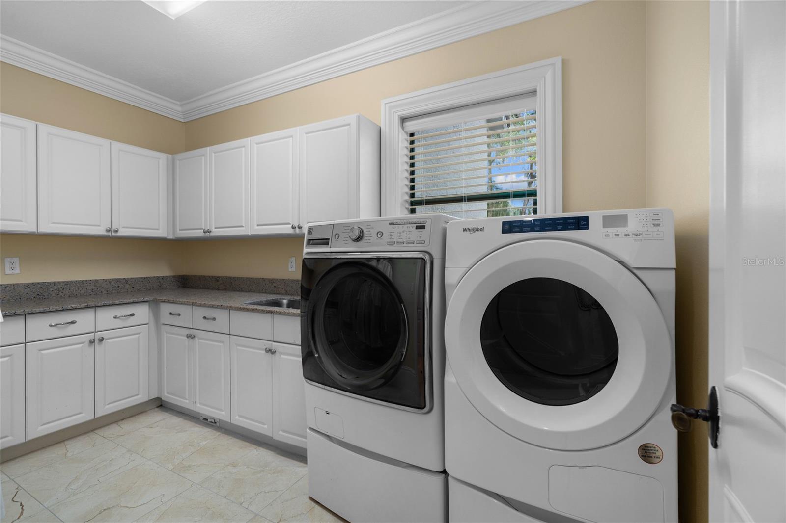 Image 39 of 100 For 3409 17th Court