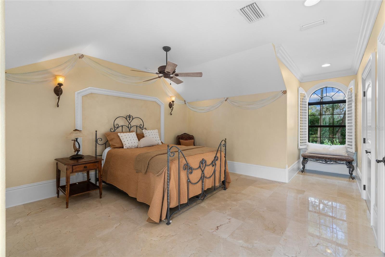 Image 68 of 100 For 3409 17th Court