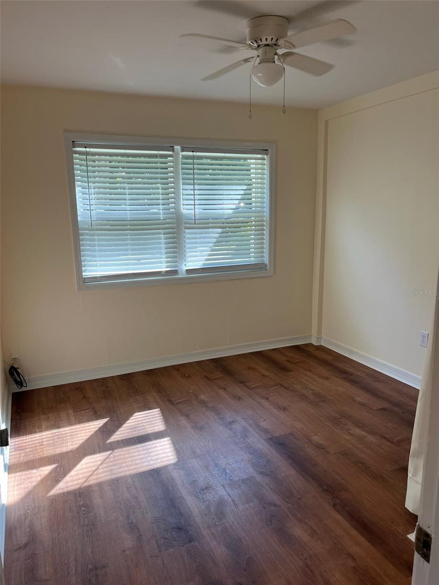 Image 12 of 20 For 122 37th Terrace