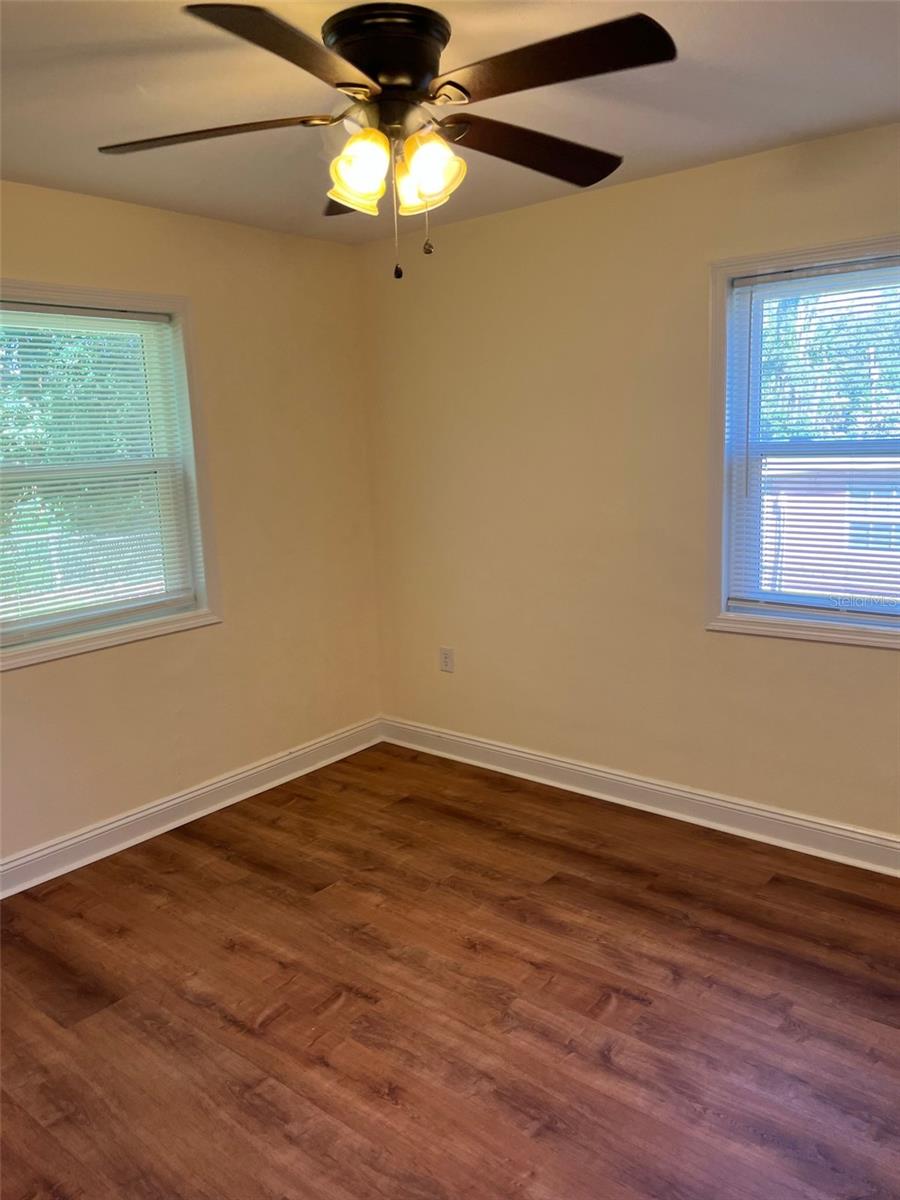 Image 15 of 20 For 122 37th Terrace