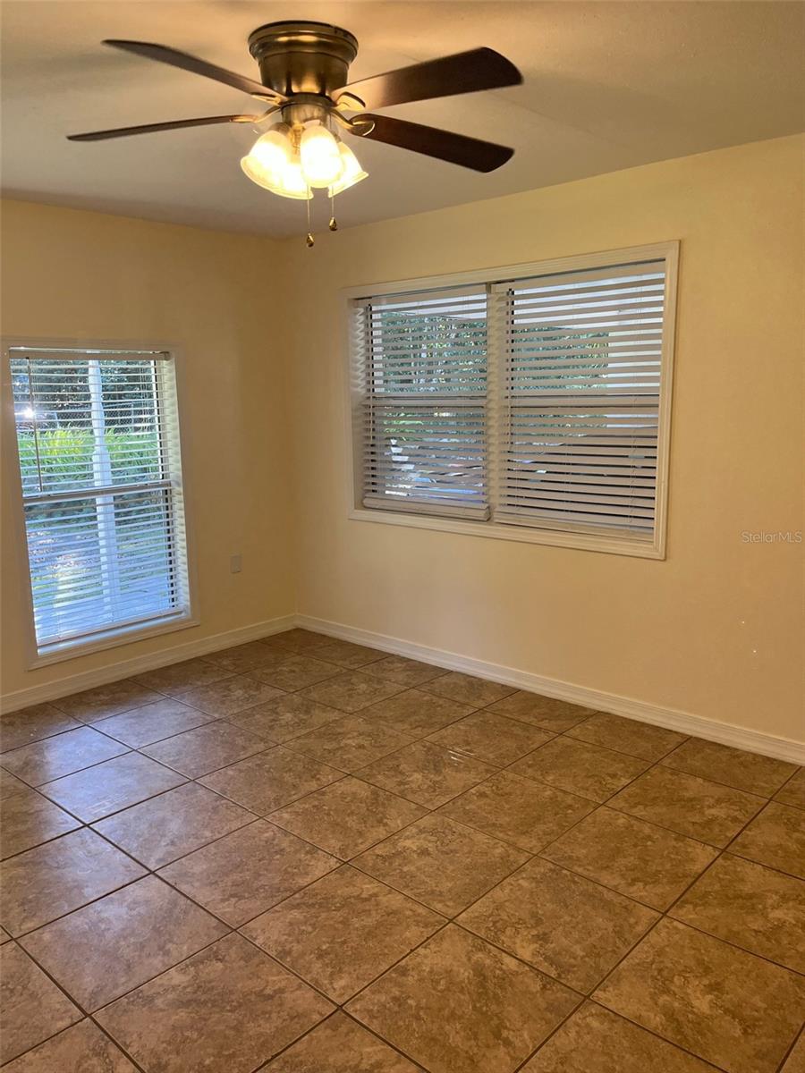 Image 8 of 20 For 122 37th Terrace