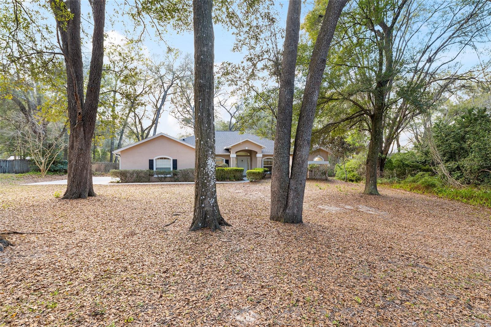 Image 4 of 91 For 14650 1st Avenue Road