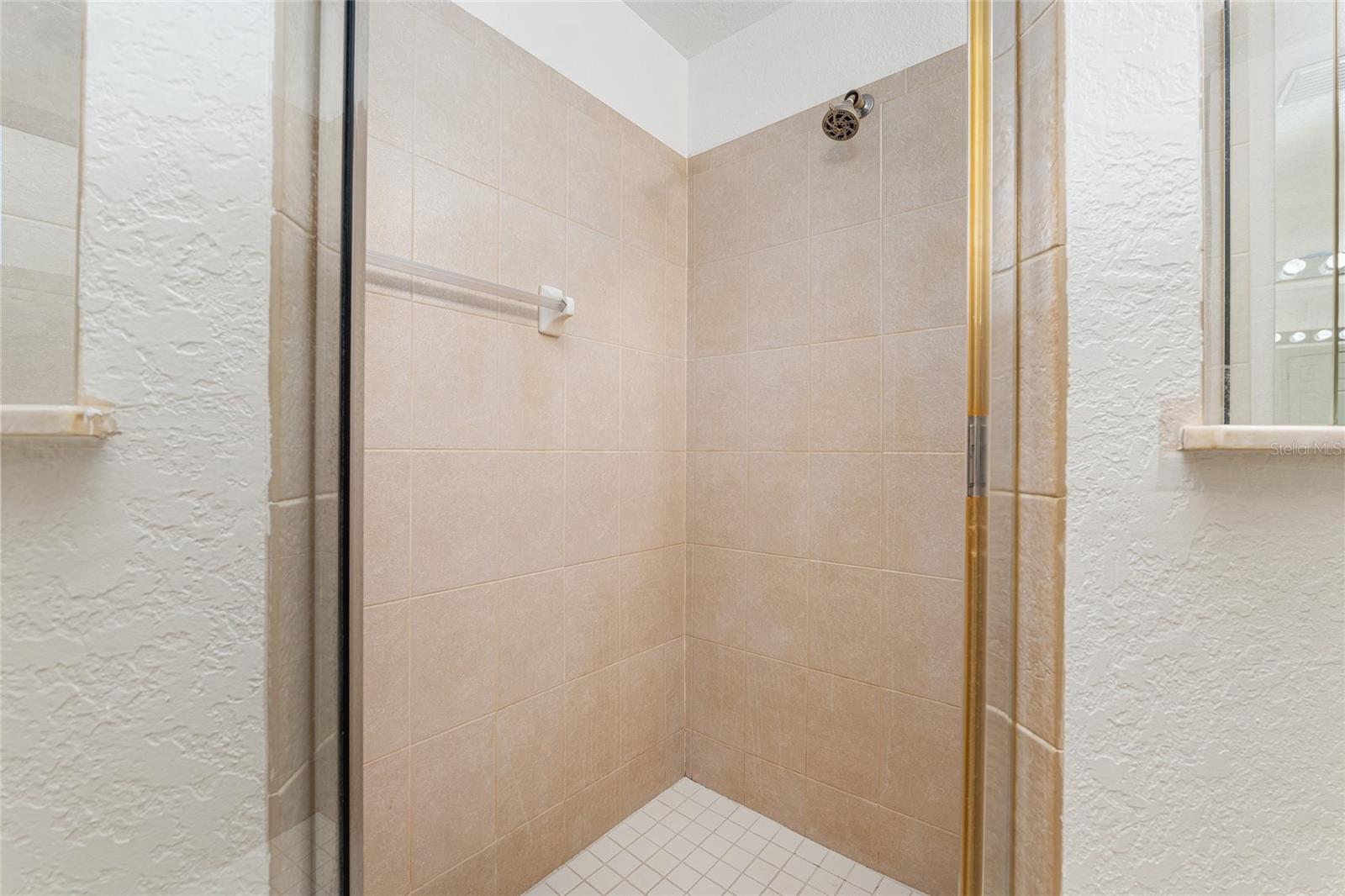 Image 50 of 91 For 14650 1st Avenue Road