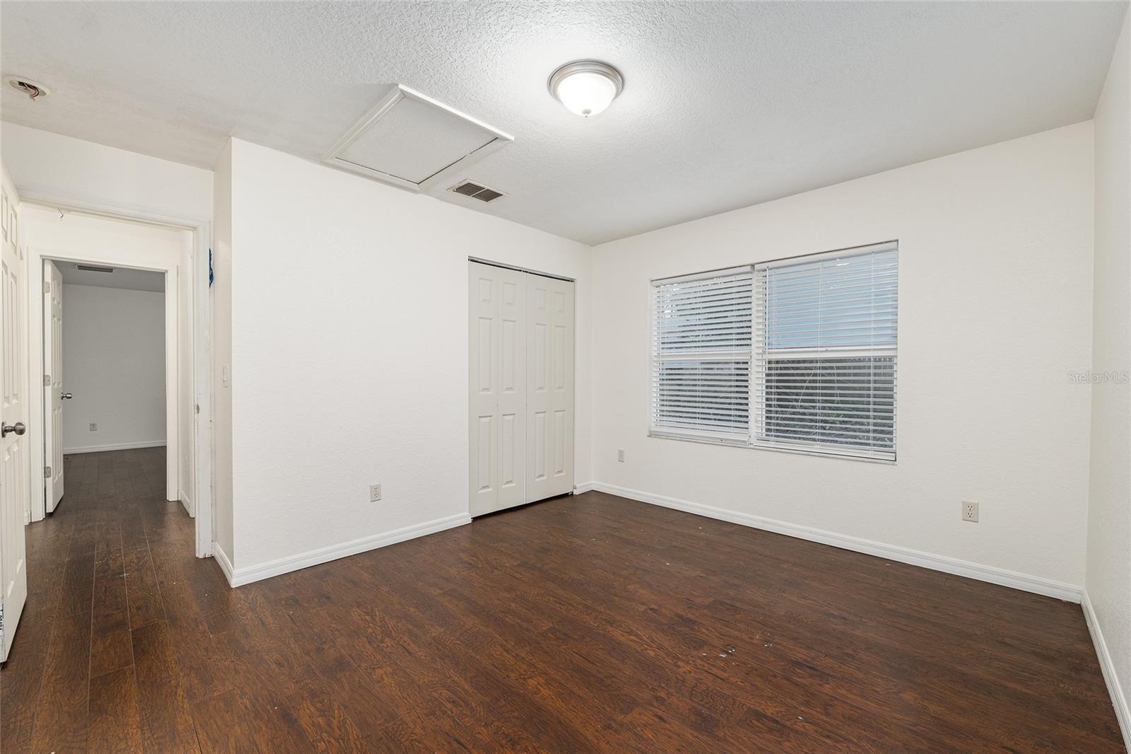 Image 54 of 91 For 14650 1st Avenue Road