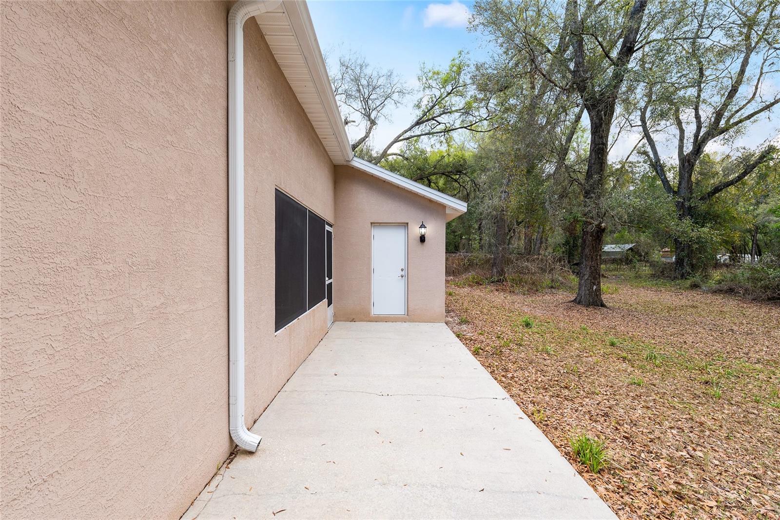 Image 66 of 91 For 14650 1st Avenue Road