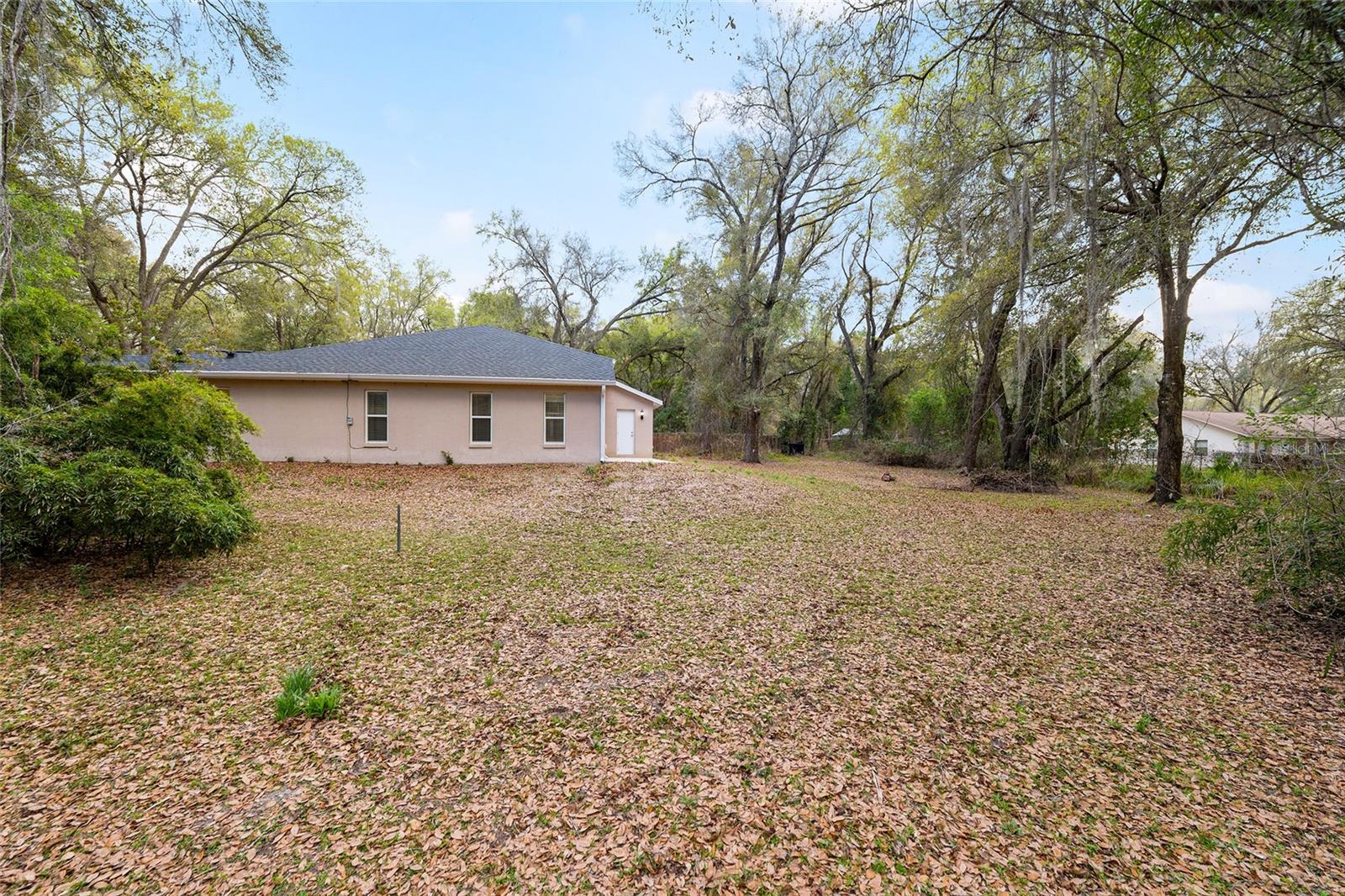 Image 72 of 91 For 14650 1st Avenue Road