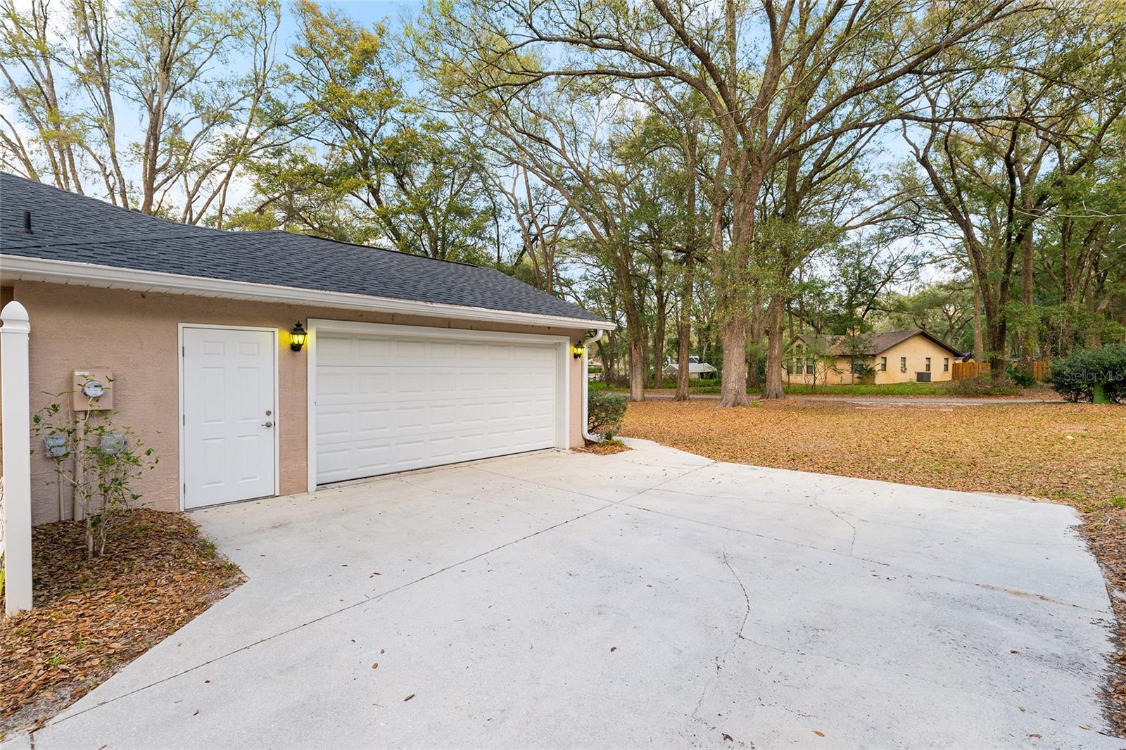 Image 8 of 91 For 14650 1st Avenue Road