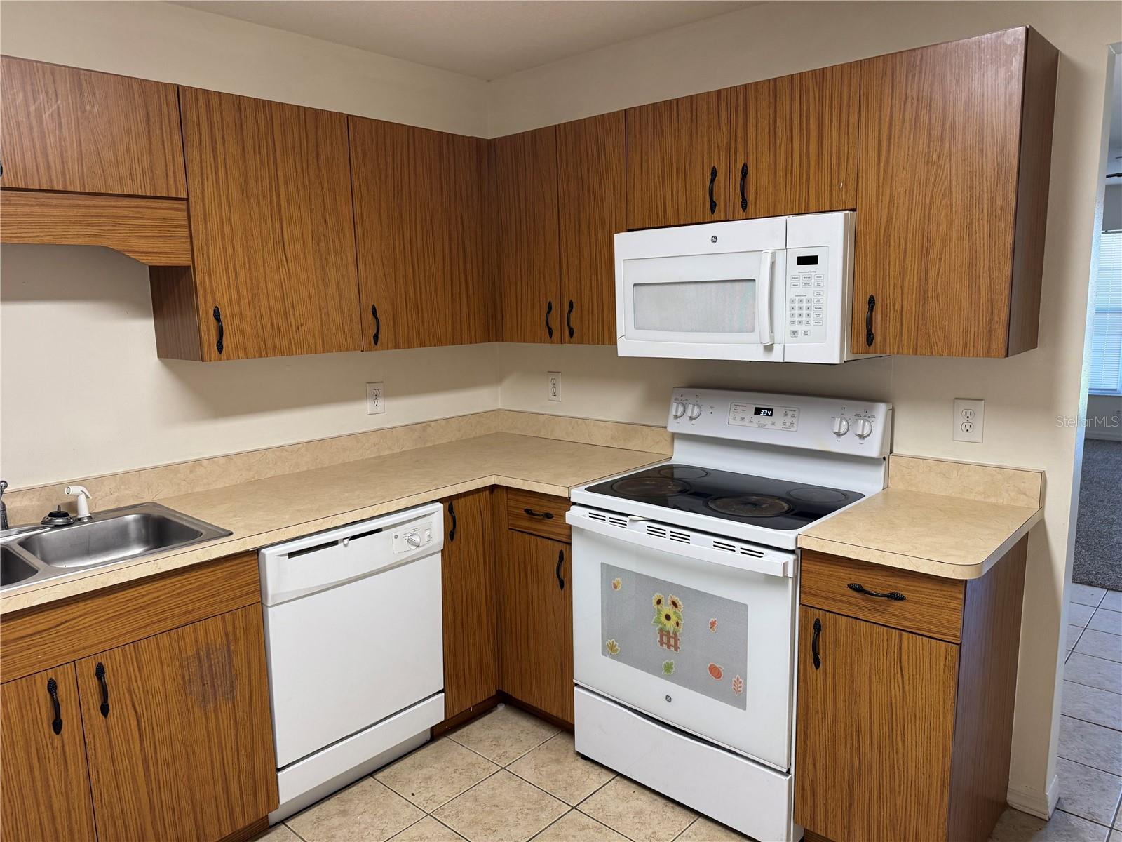 Image 3 of 11 For 7053 Midway Terrace 1