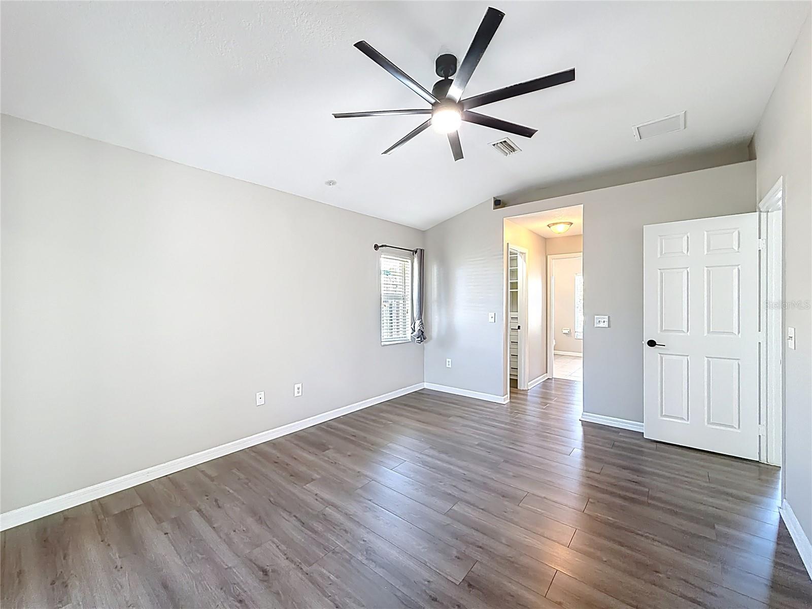 Image 21 of 60 For 10120 68th Court