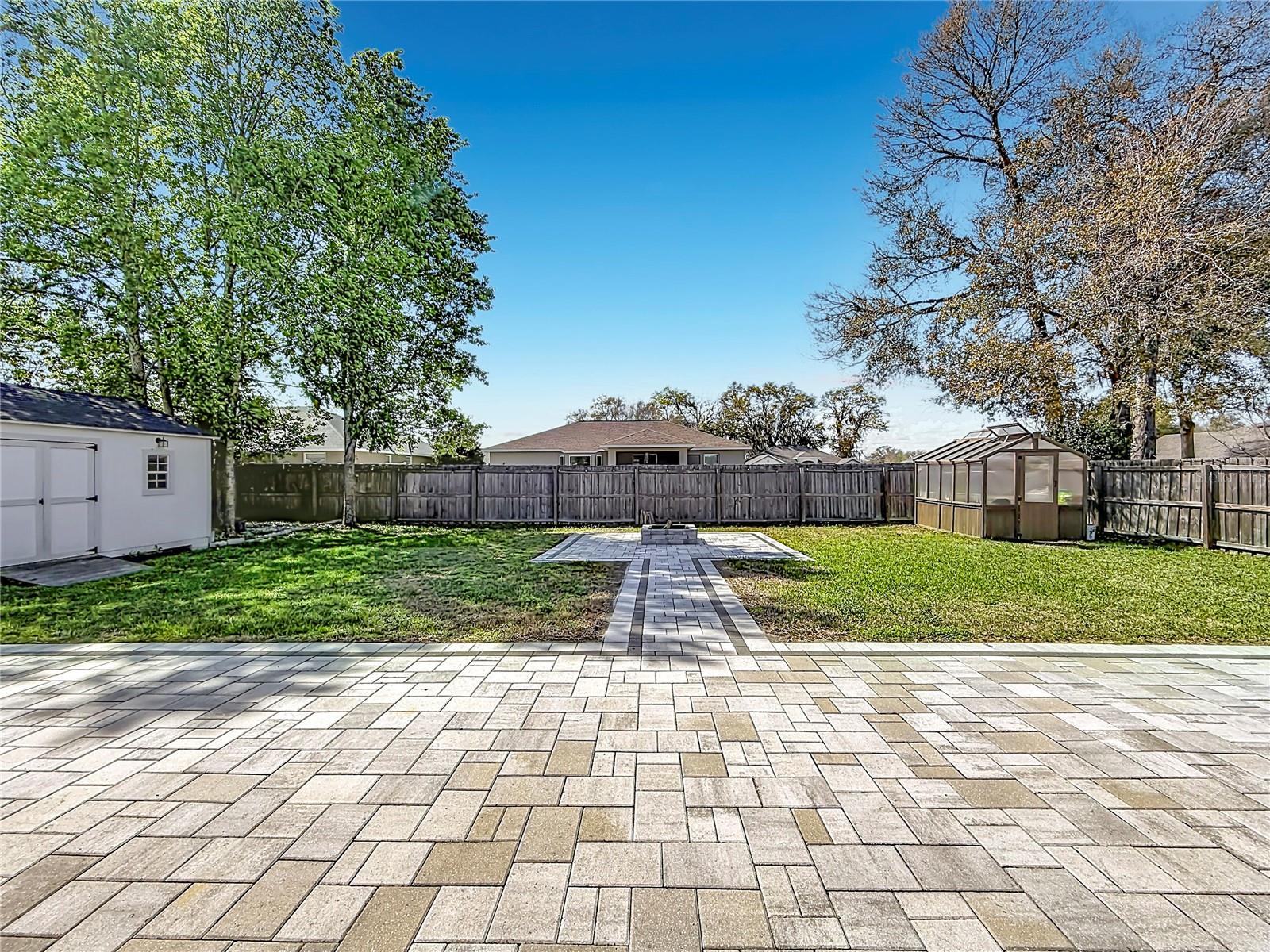 Image 44 of 60 For 10120 68th Court