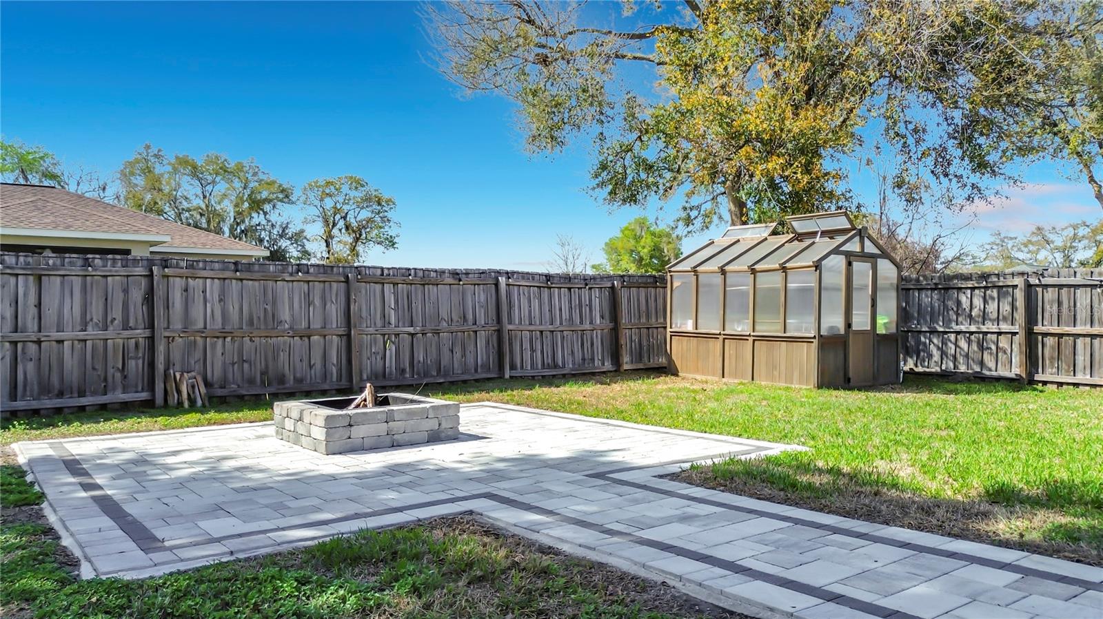 Image 47 of 60 For 10120 68th Court