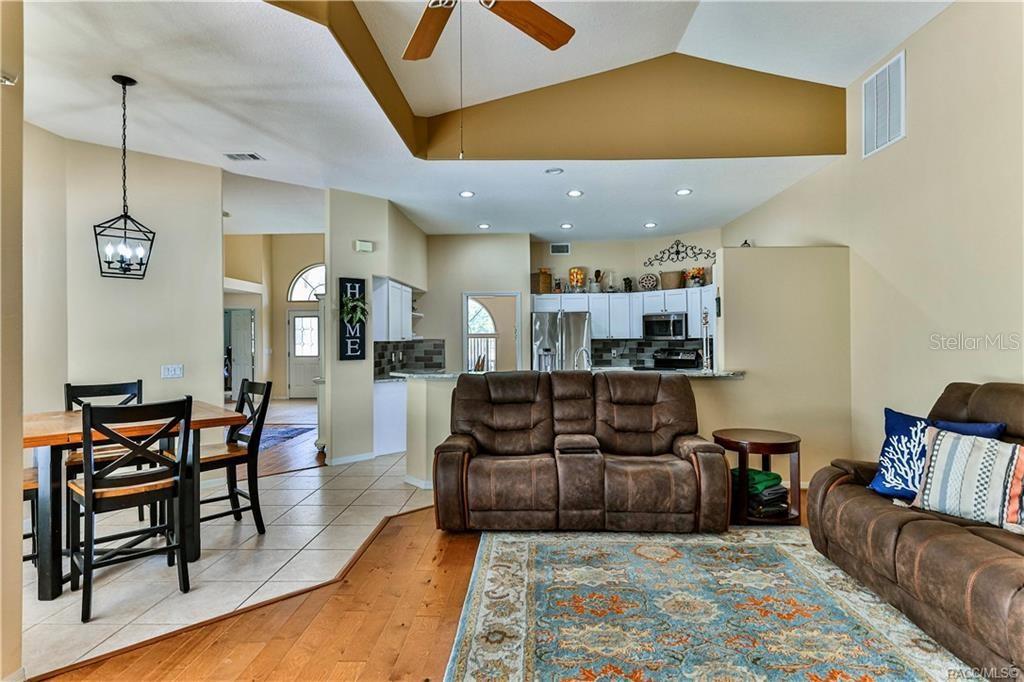 Image 17 of 49 For 5420 Rosedale Circle