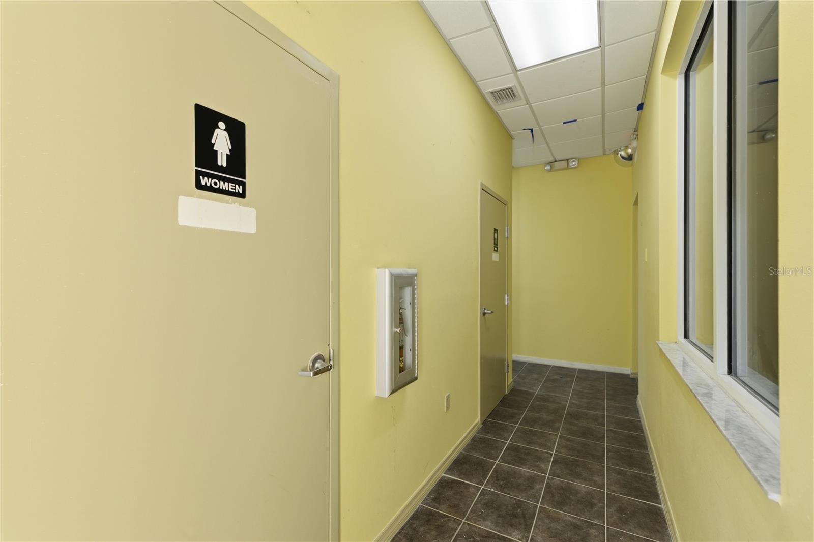 Image 11 of 25 For 7535 62nd Court B