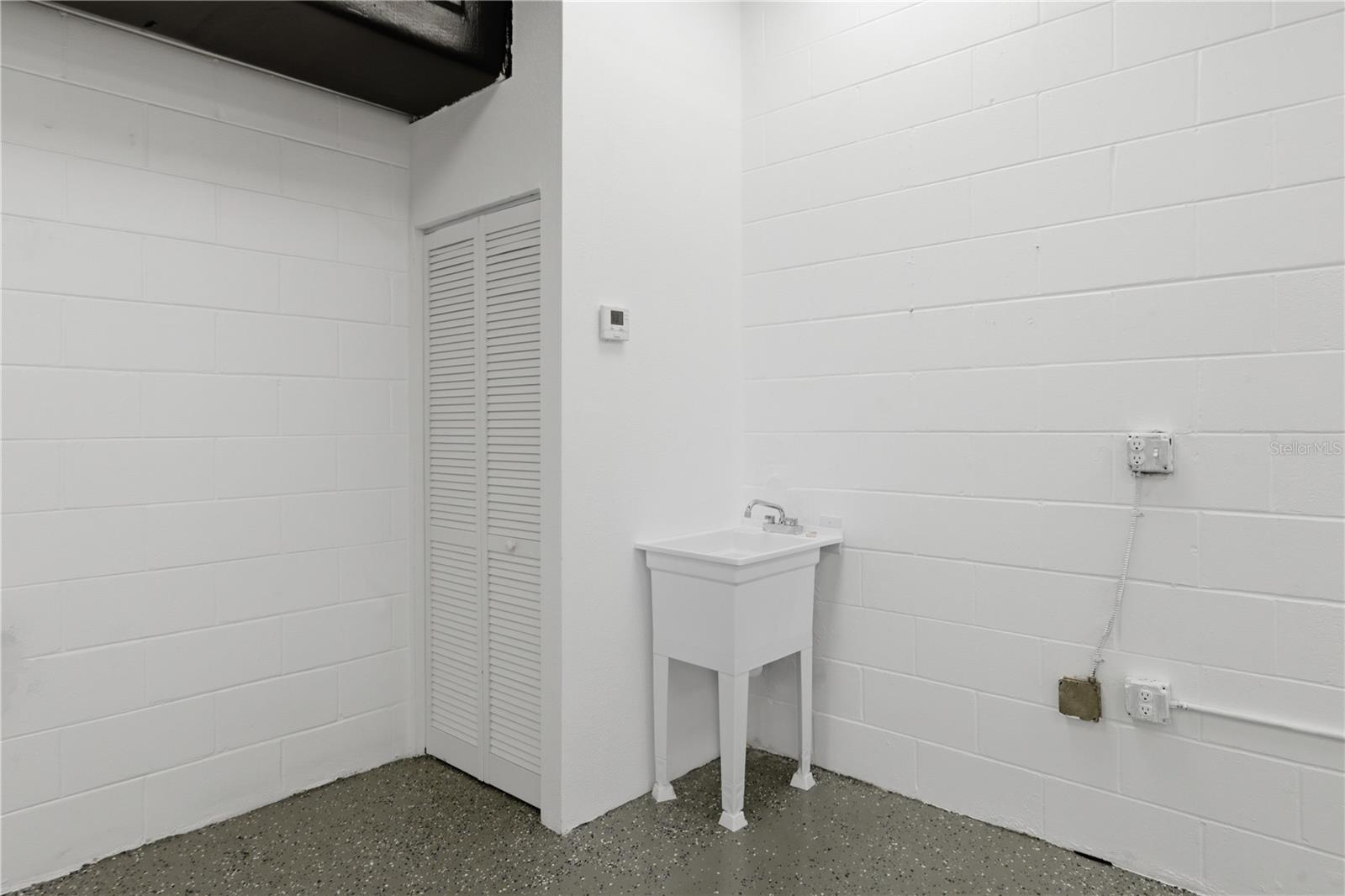 Image 12 of 25 For 7535 62nd Court B