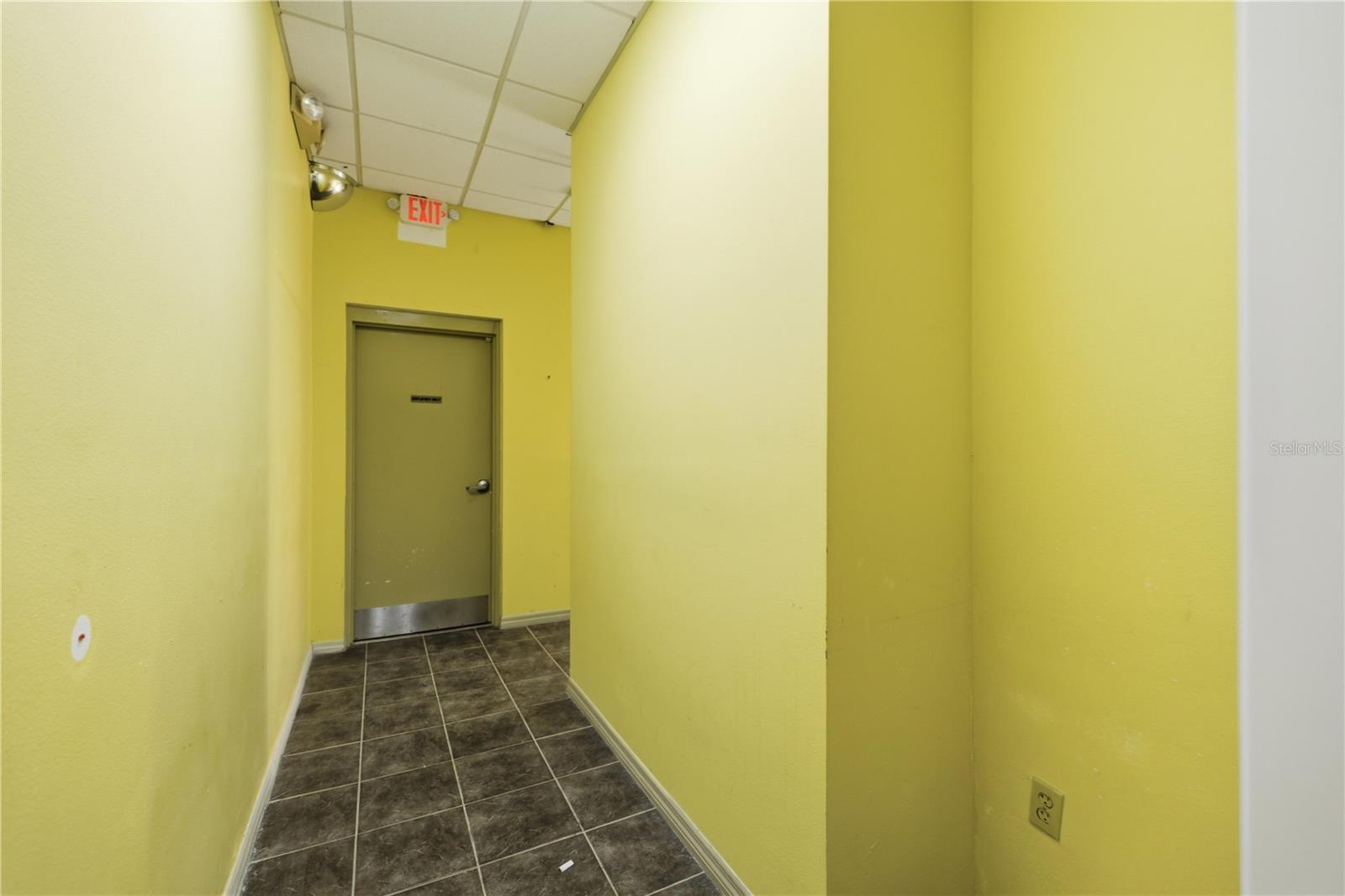 Image 14 of 25 For 7535 62nd Court B