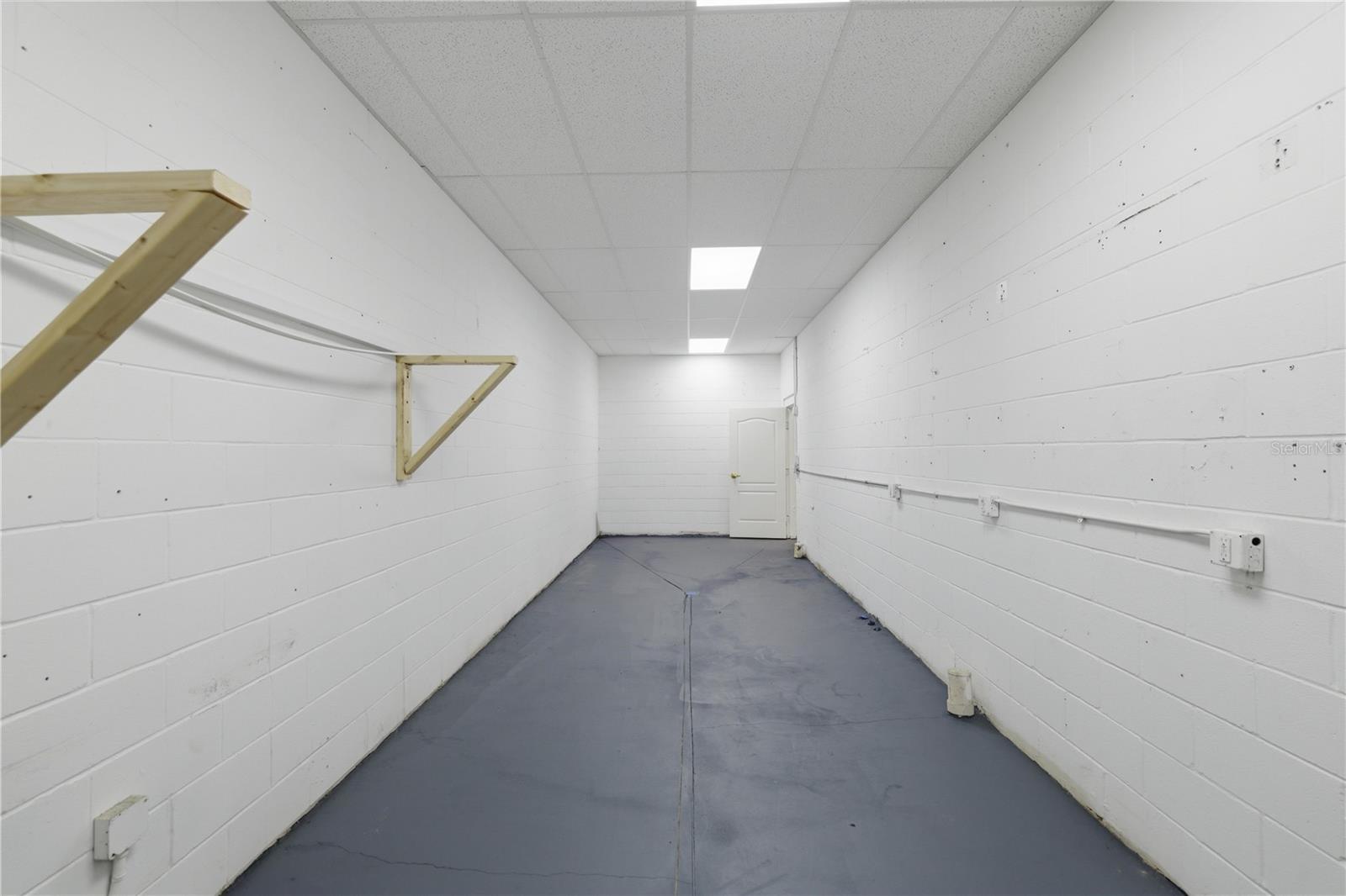 Image 19 of 25 For 7535 62nd Court B