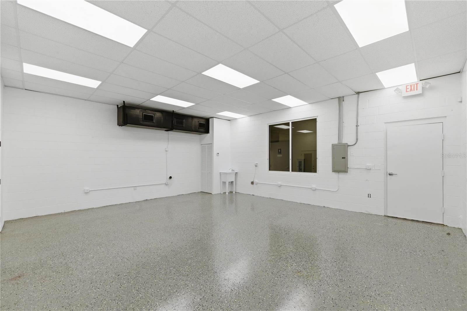 Image 21 of 25 For 7535 62nd Court B