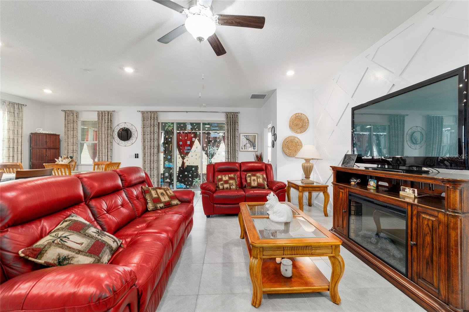 Image 19 of 42 For 8611 49th Circle