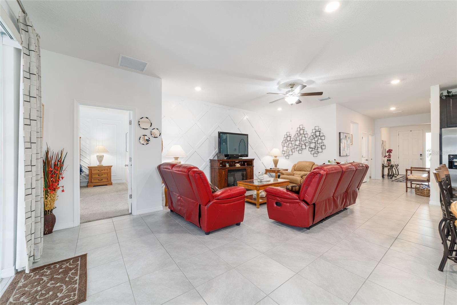 Image 20 of 42 For 8611 49th Circle