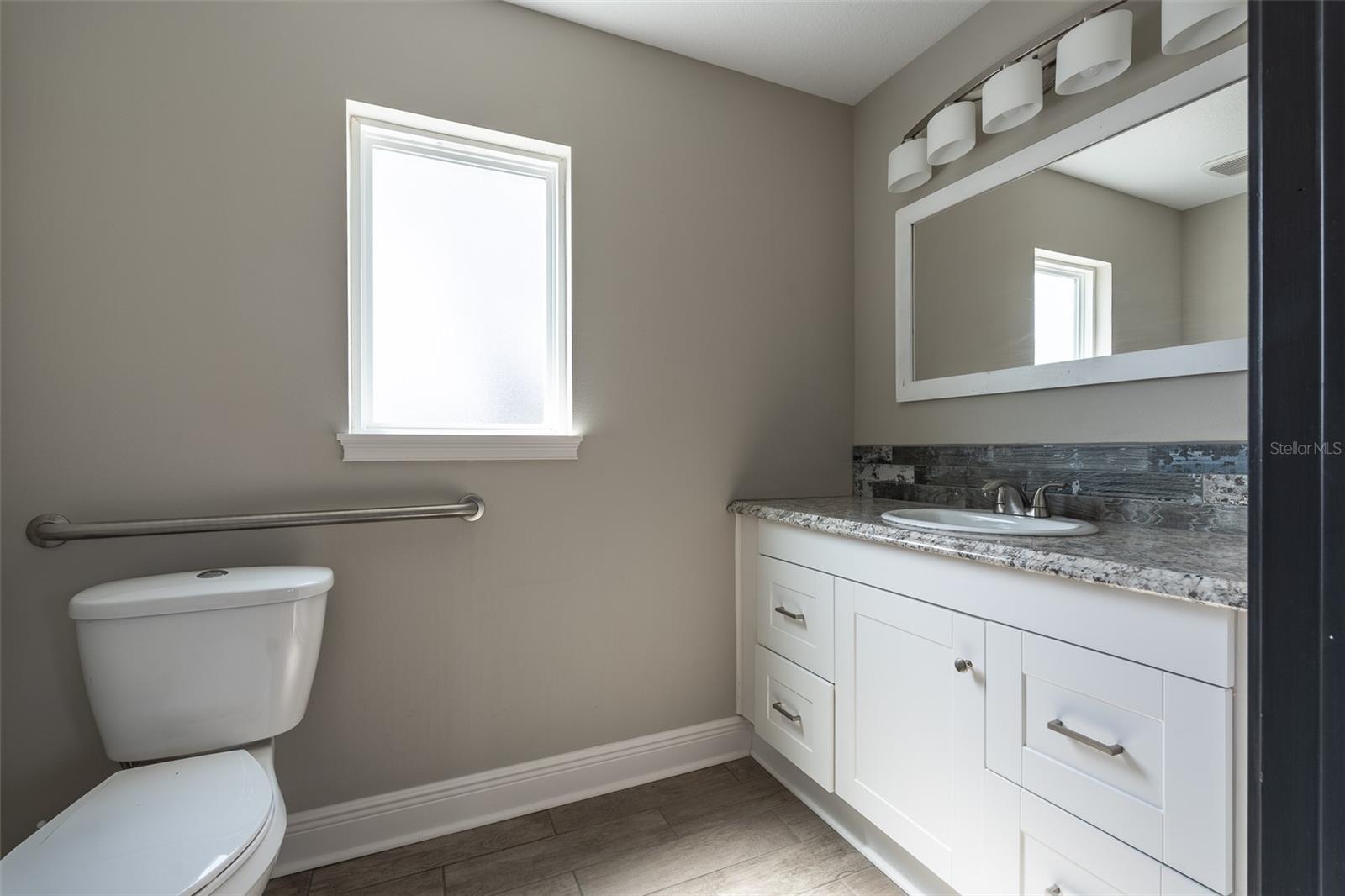 Image 15 of 35 For 7265 Highway 200