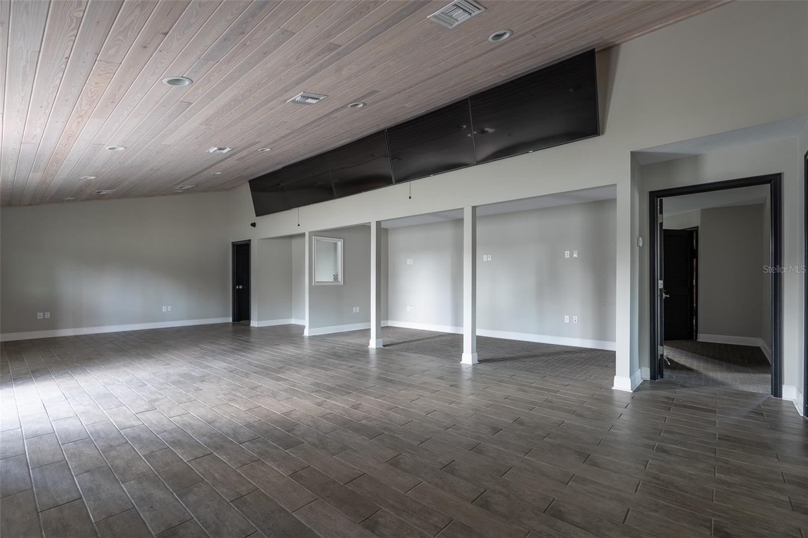 Image 8 of 35 For 7265 Highway 200