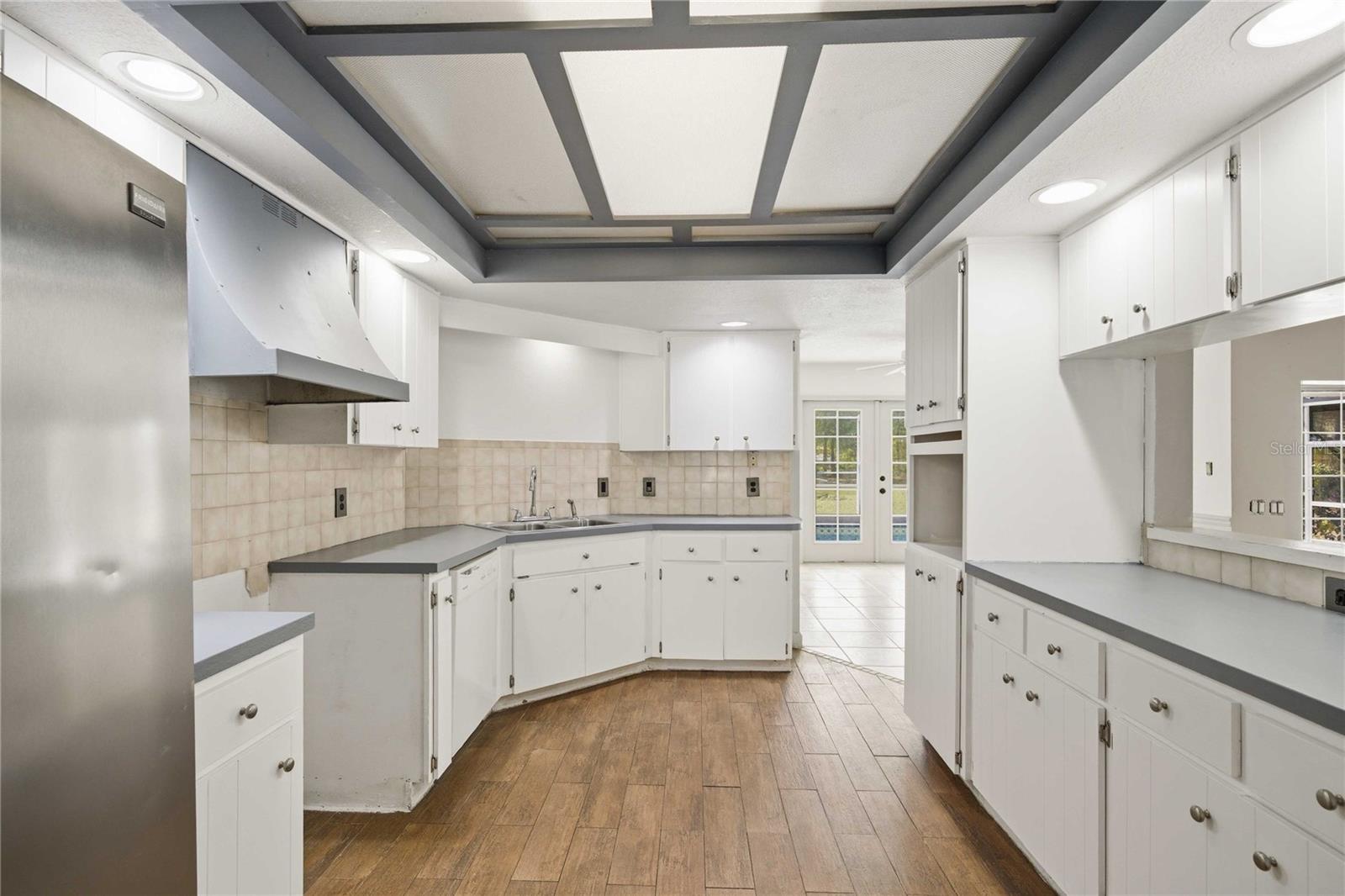 Image 12 of 46 For 2636 Express Lane