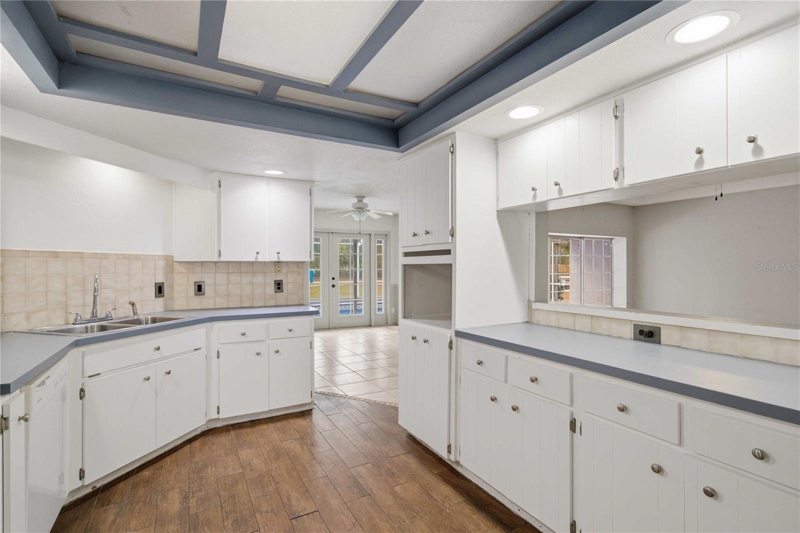 Image 23 of 46 For 2636 Express Lane