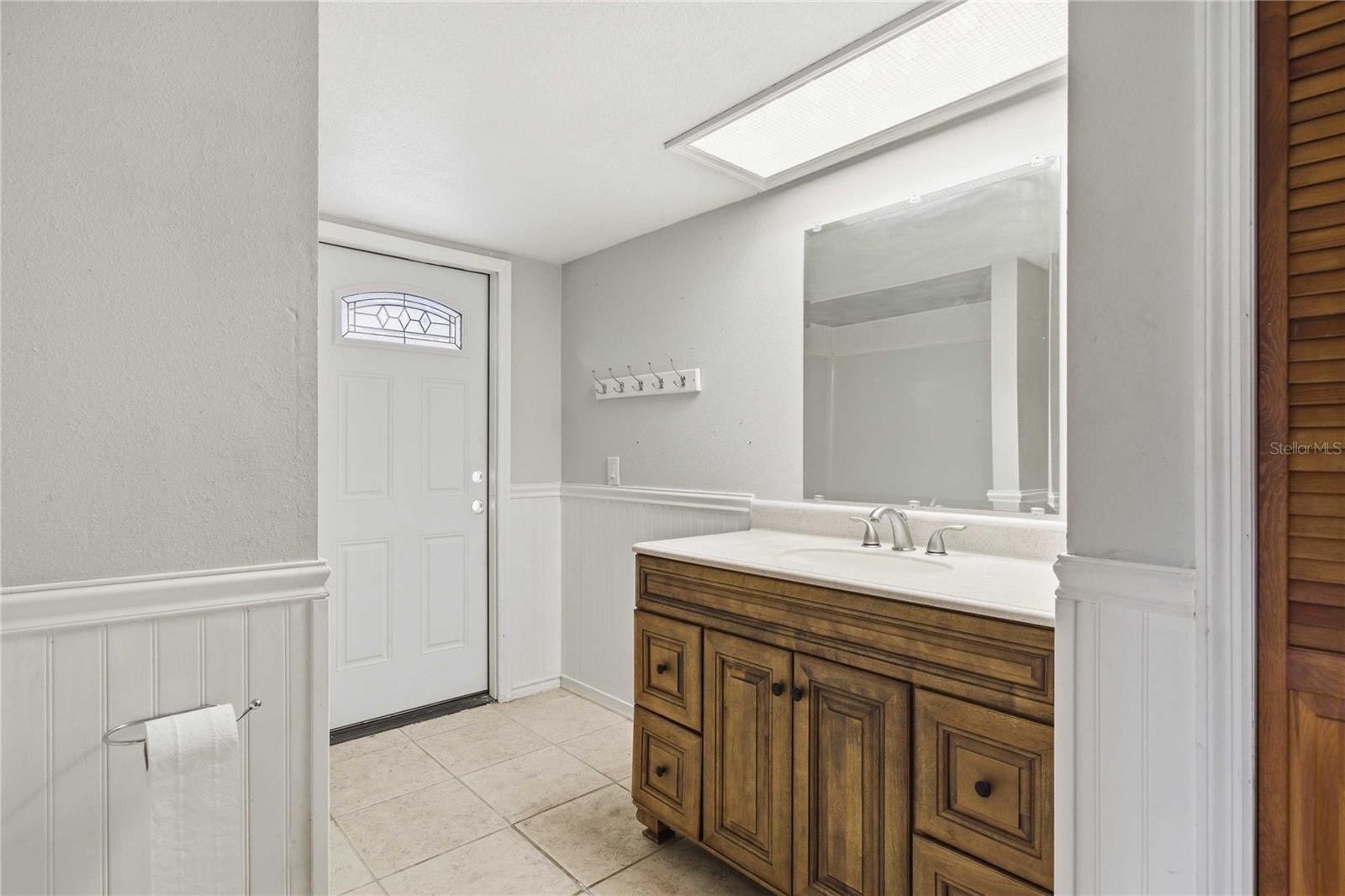 Image 35 of 46 For 2636 Express Lane