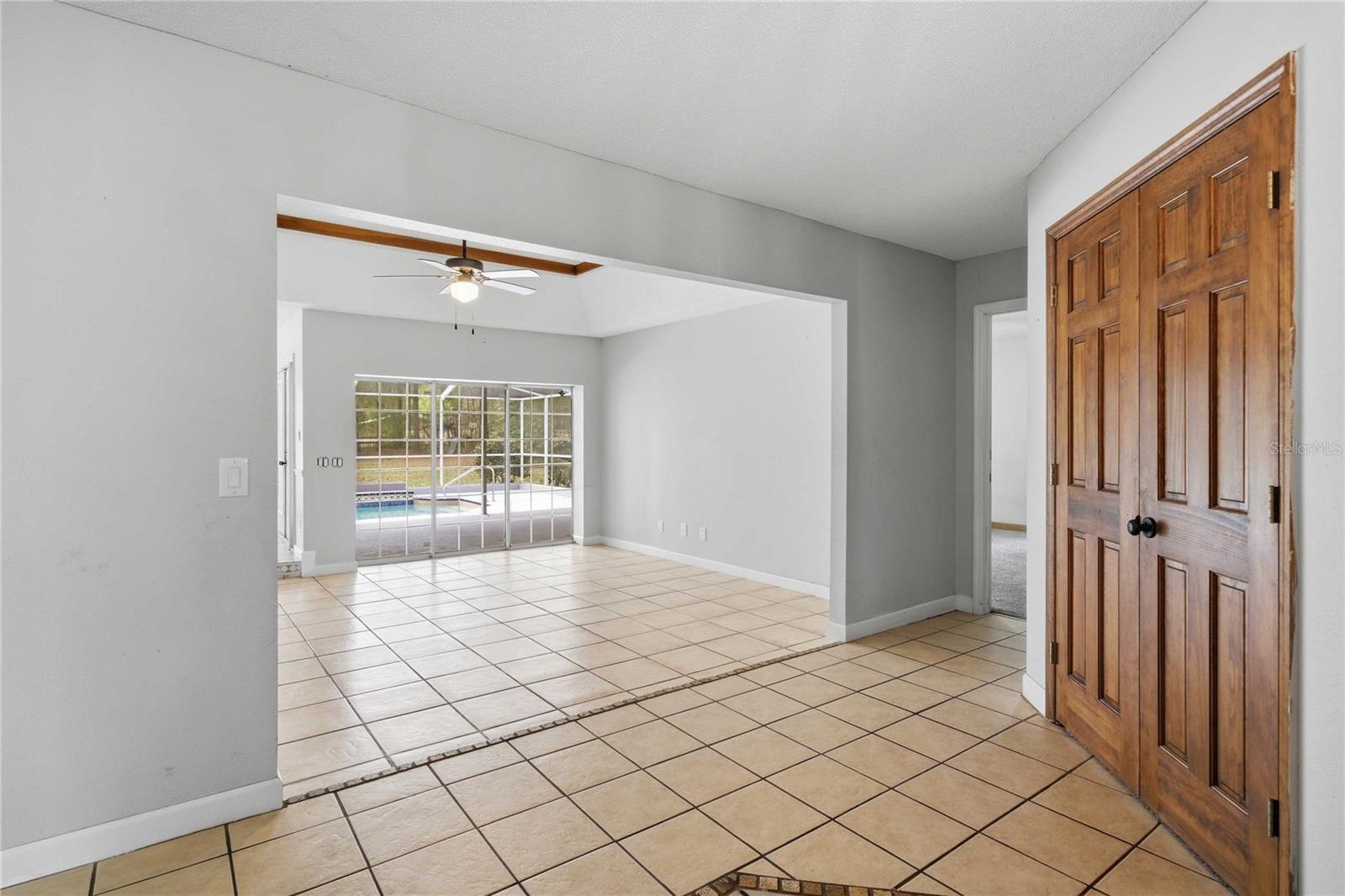 Image 4 of 46 For 2636 Express Lane