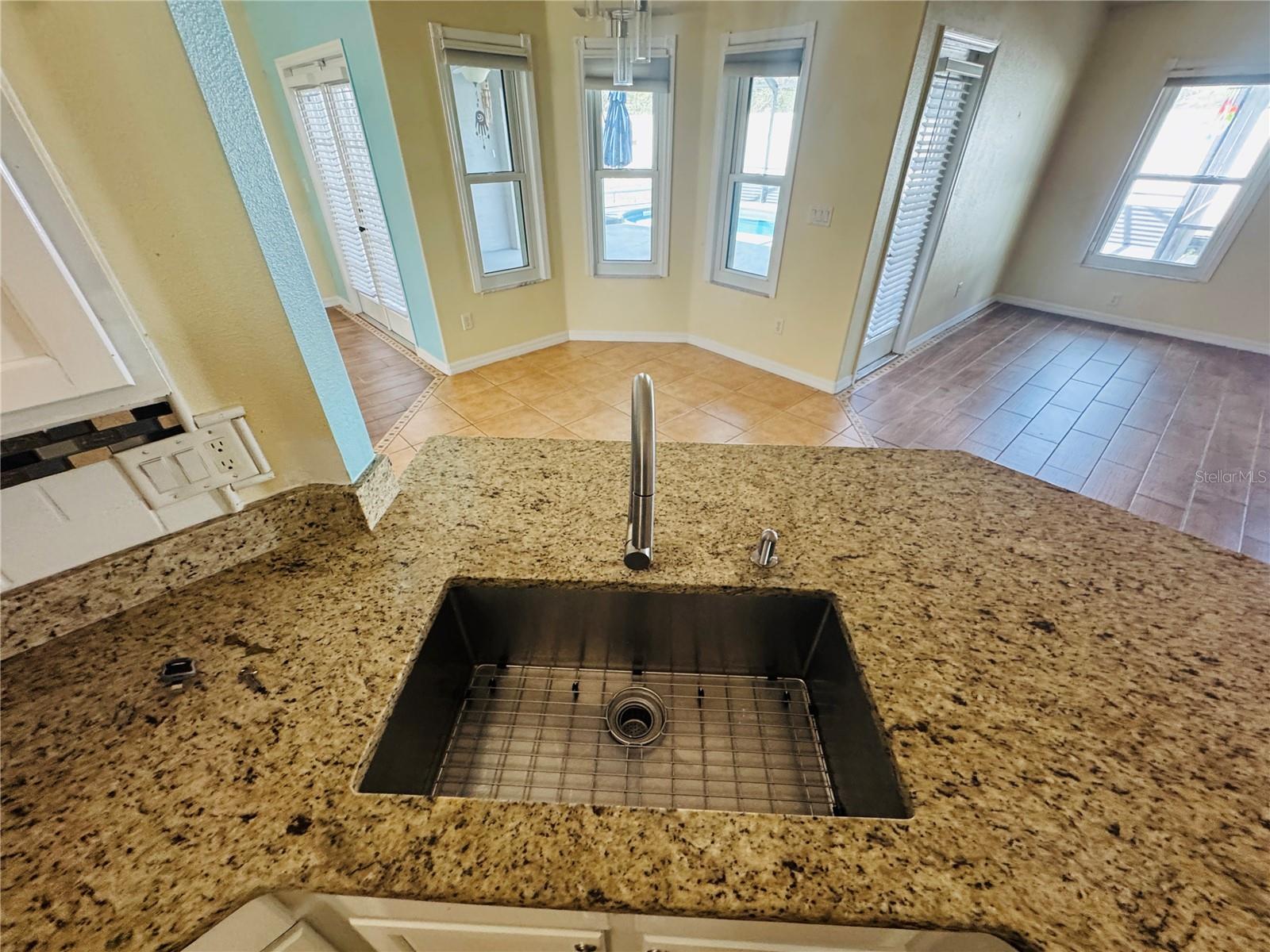 Image 14 of 75 For 13797 109th Lane