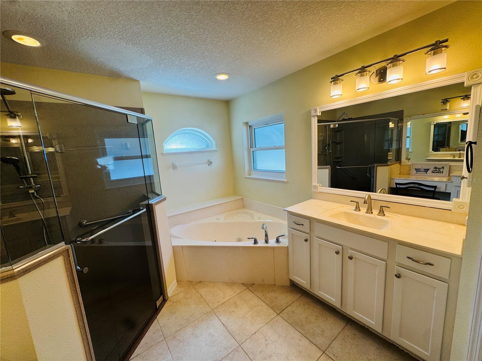 Image 30 of 75 For 13797 109th Lane