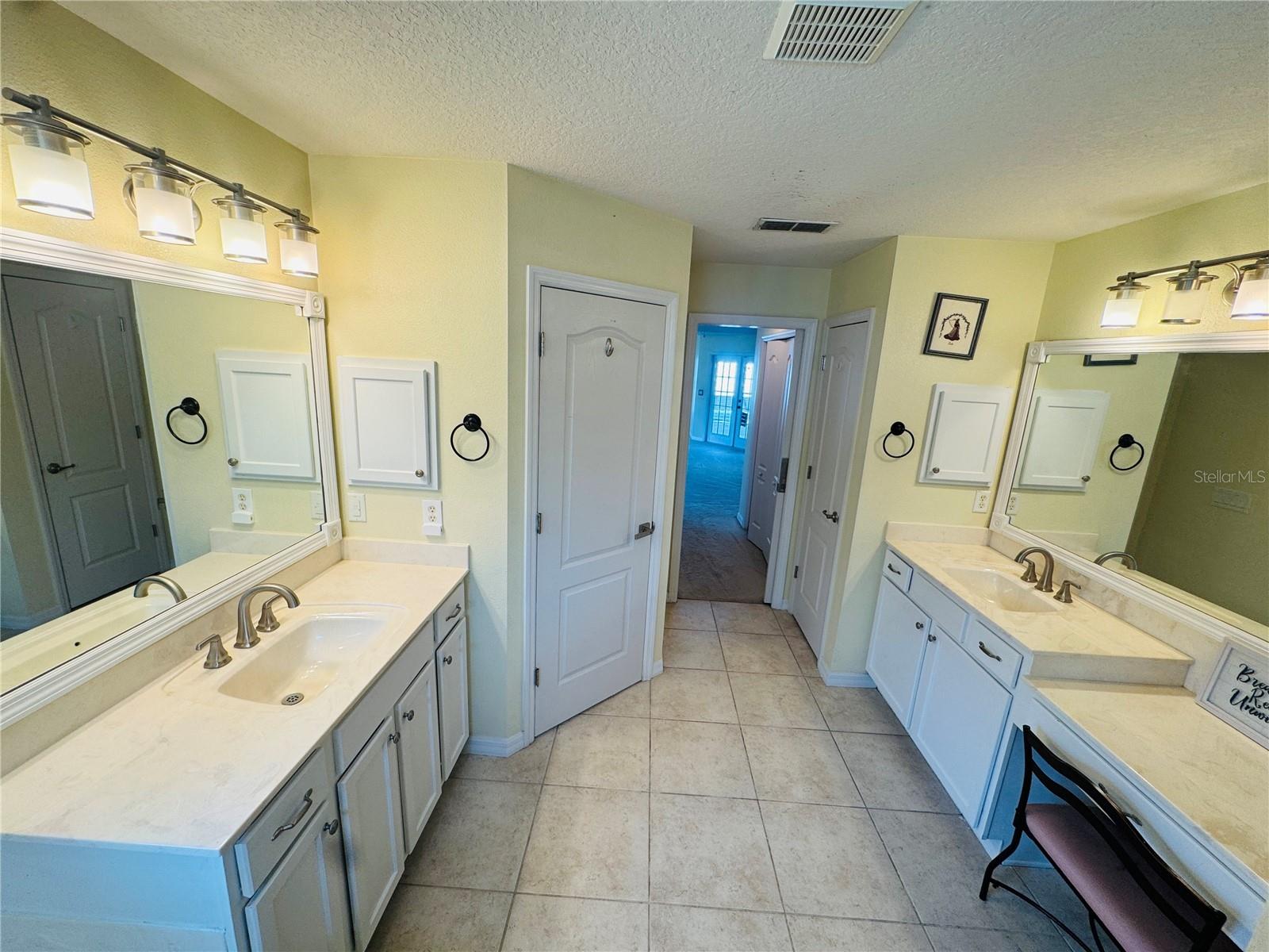 Image 36 of 75 For 13797 109th Lane