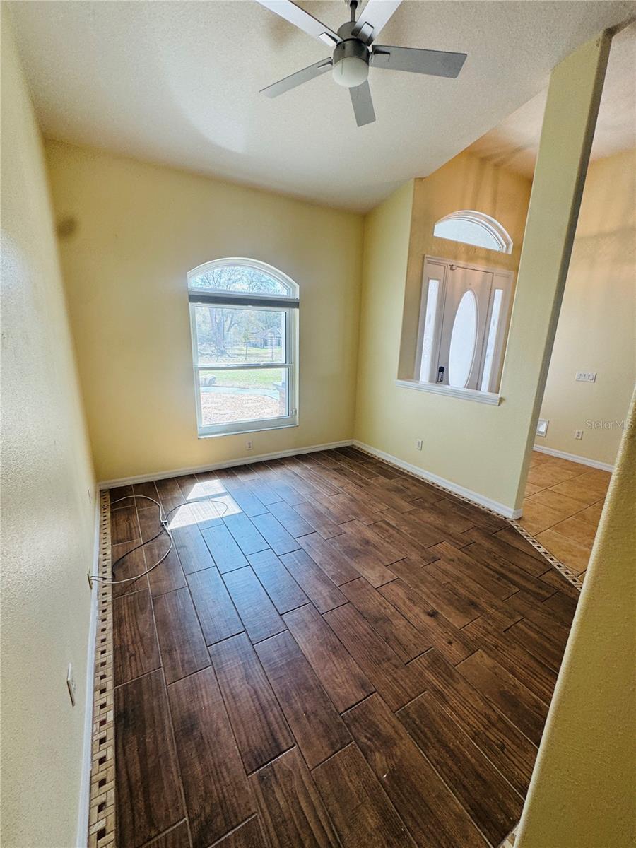 Image 7 of 75 For 13797 109th Lane