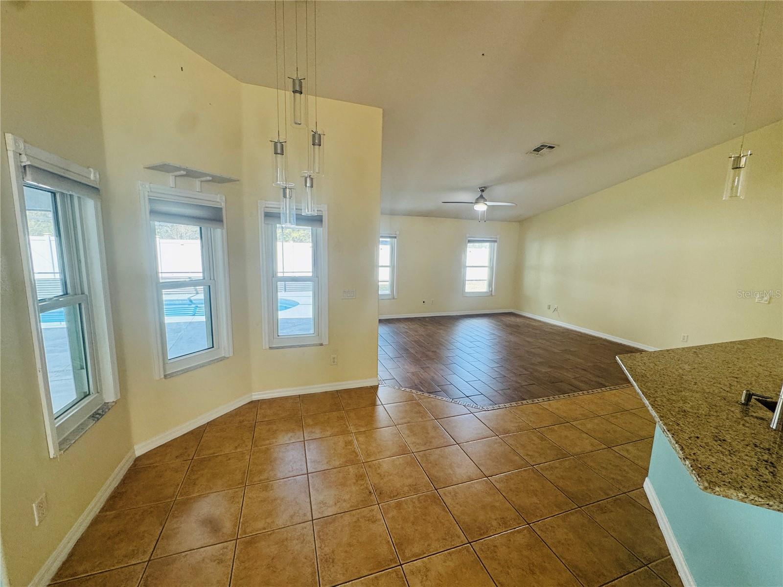 Image 8 of 75 For 13797 109th Lane