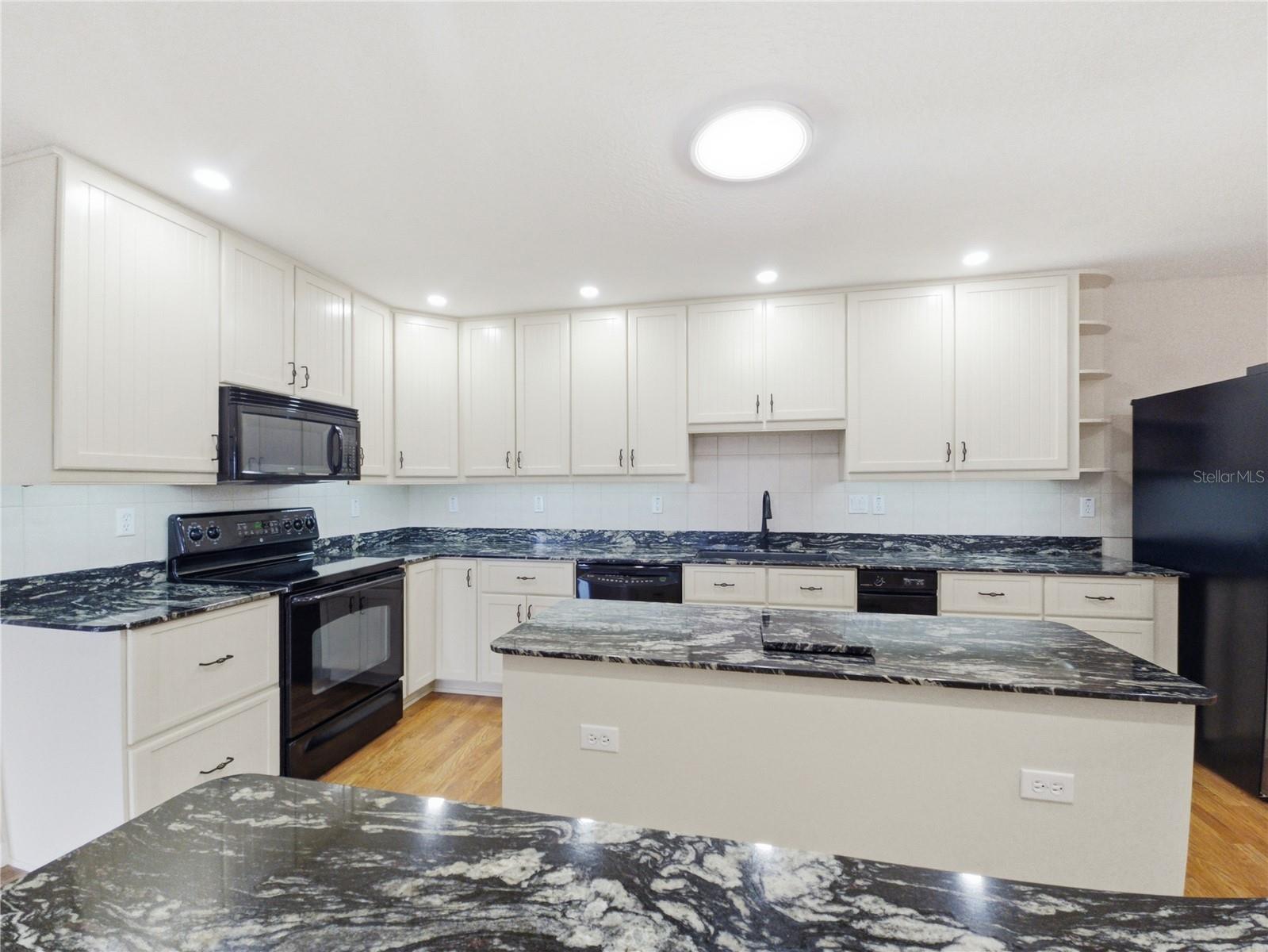 Image 8 of 32 For 7355 106th Place