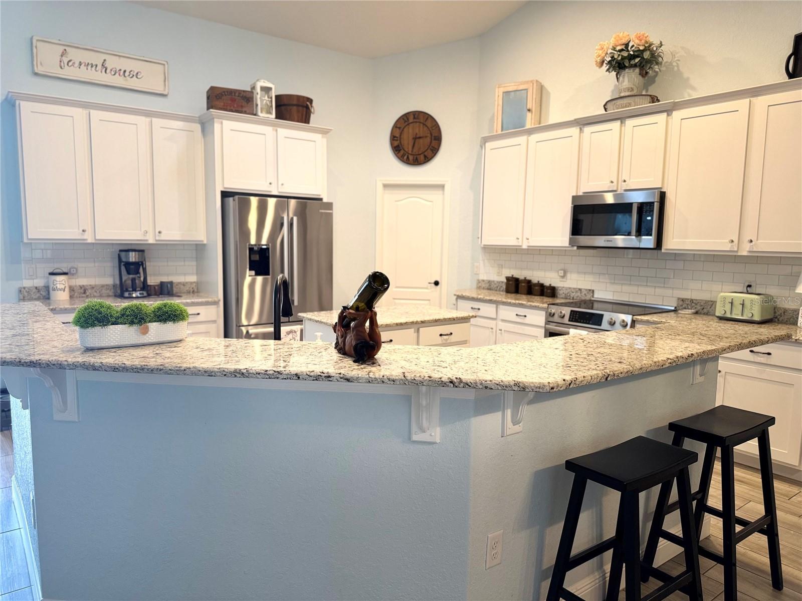 Image 10 of 33 For 4911 Valley Terrace