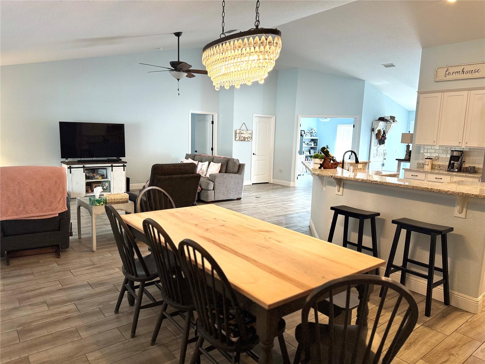 Image 13 of 33 For 4911 Valley Terrace