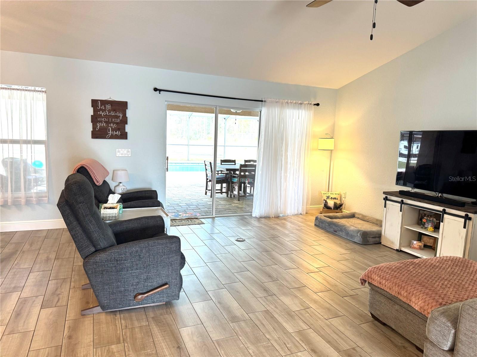 Image 2 of 33 For 4911 Valley Terrace