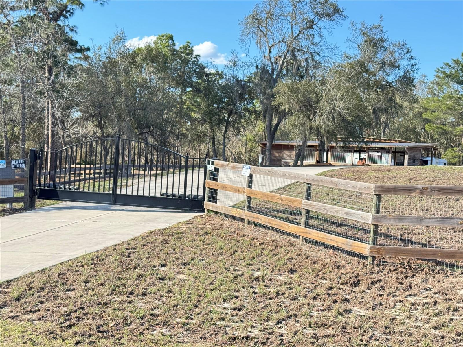 Image 21 of 33 For 4911 Valley Terrace