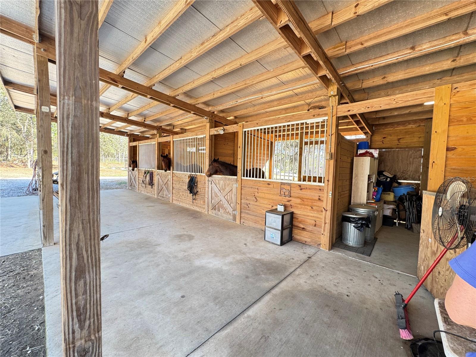 Image 25 of 33 For 4911 Valley Terrace