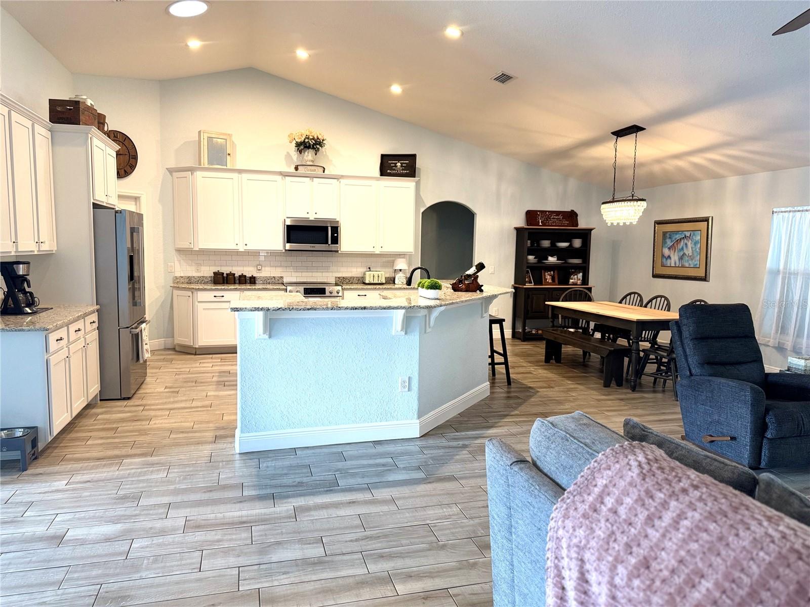 Image 4 of 33 For 4911 Valley Terrace