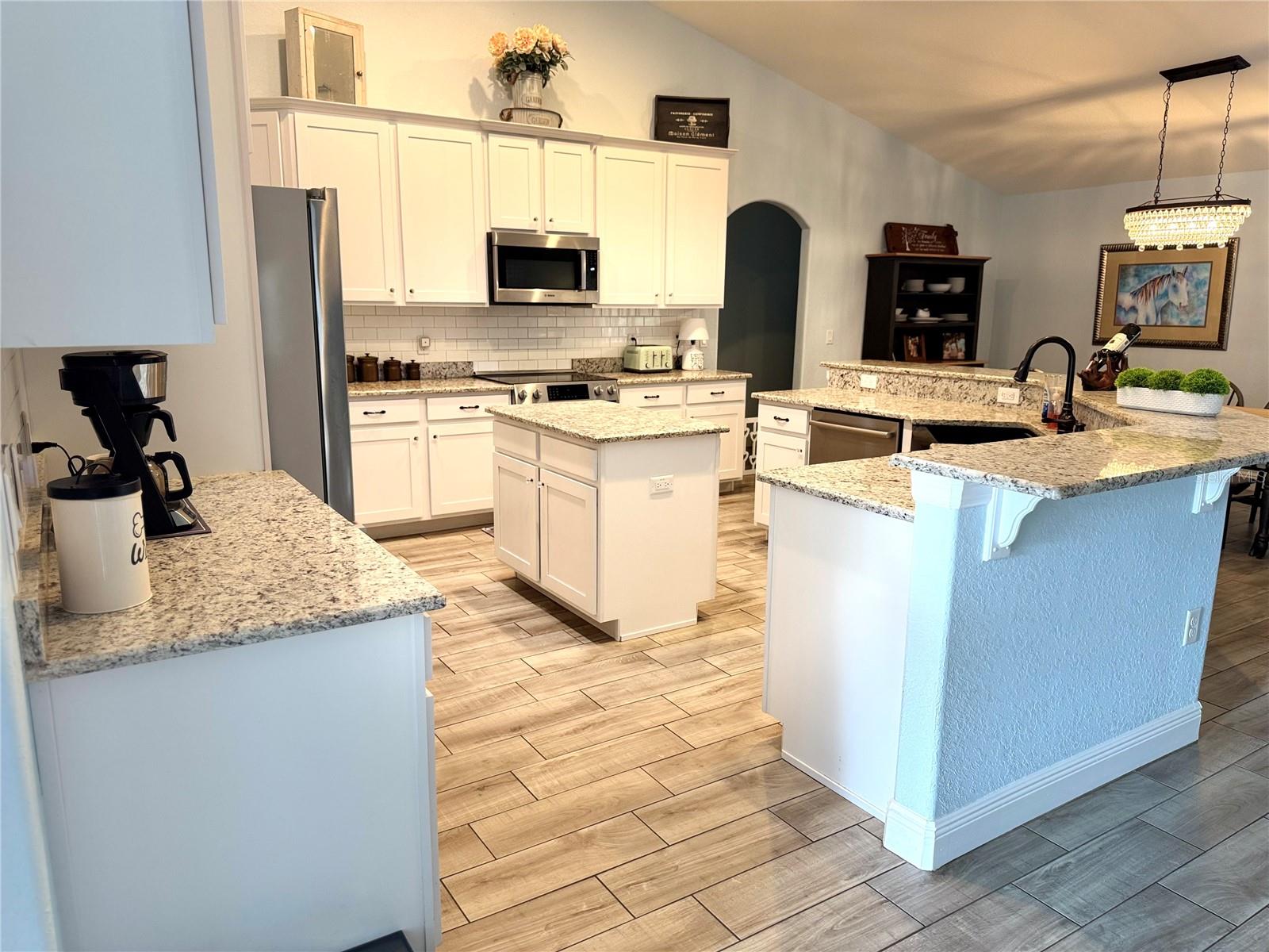 Image 5 of 33 For 4911 Valley Terrace