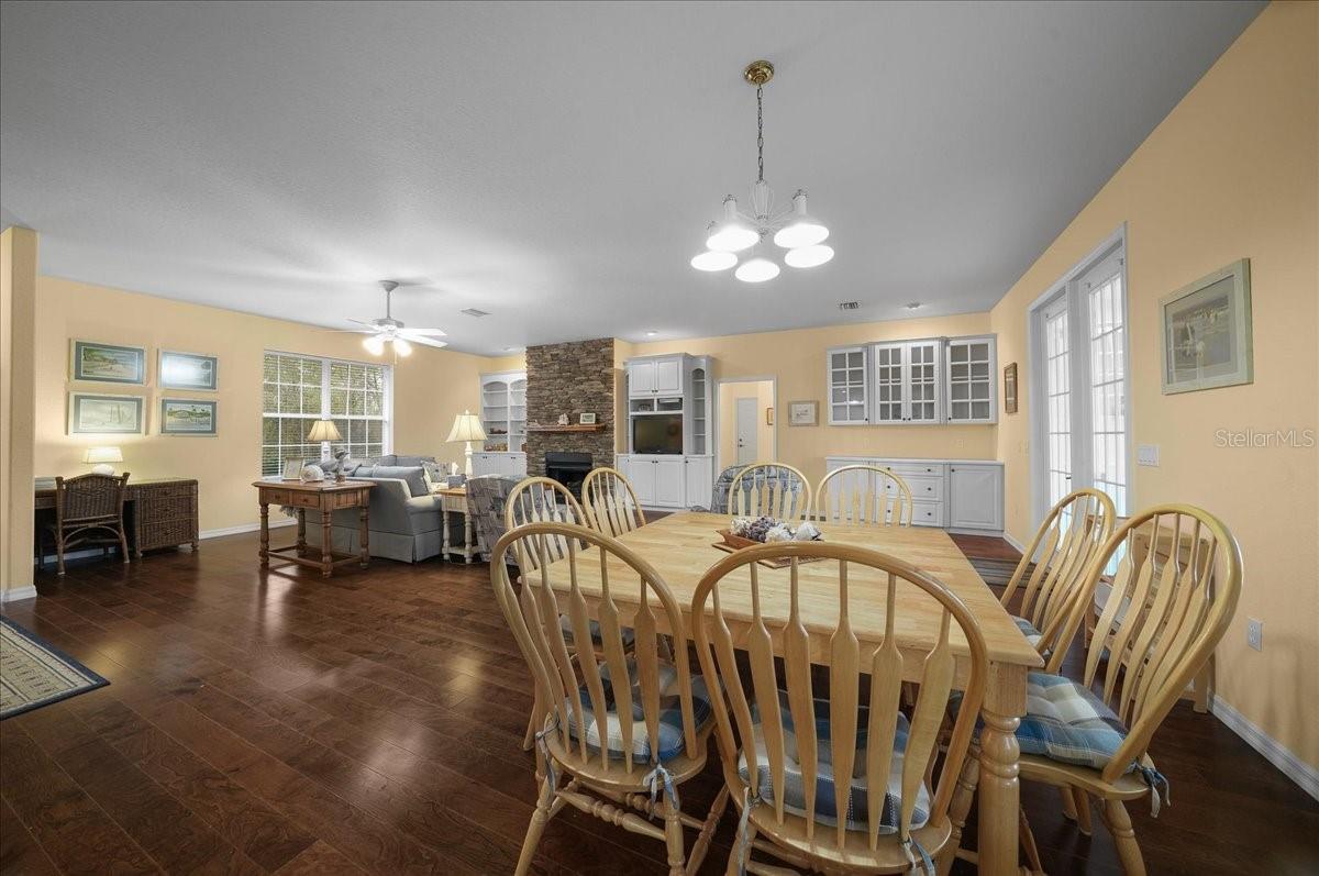 Image 45 of 82 For 7184 8th Place