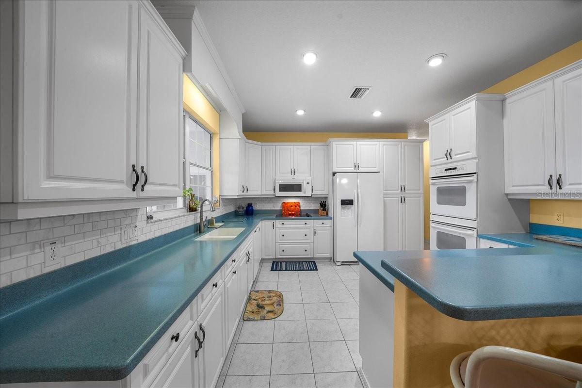 Image 49 of 82 For 7184 8th Place