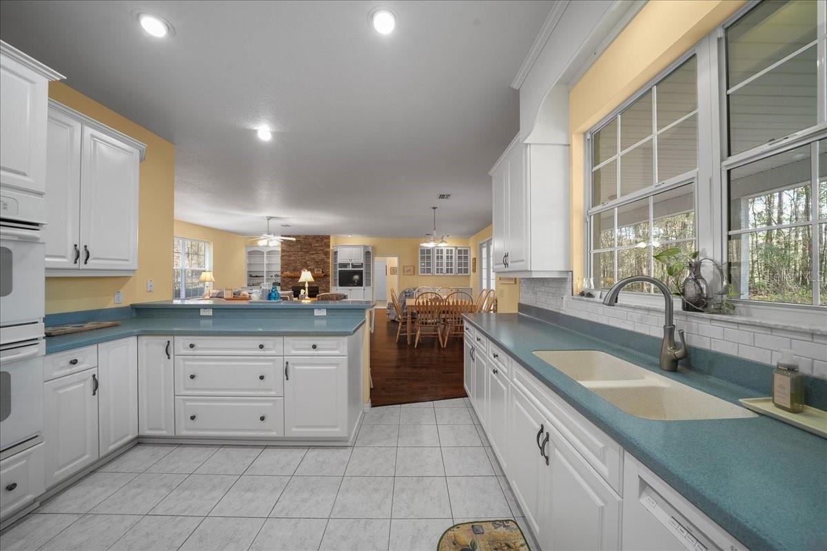 Image 53 of 82 For 7184 8th Place