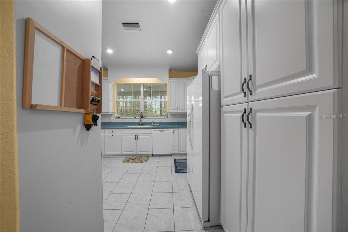 Image 57 of 82 For 7184 8th Place